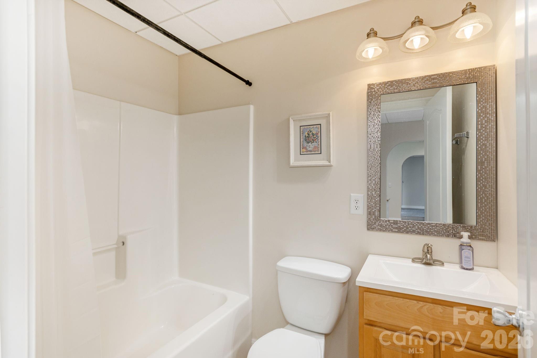 28 Tudor Crescent Court — Hendersonville