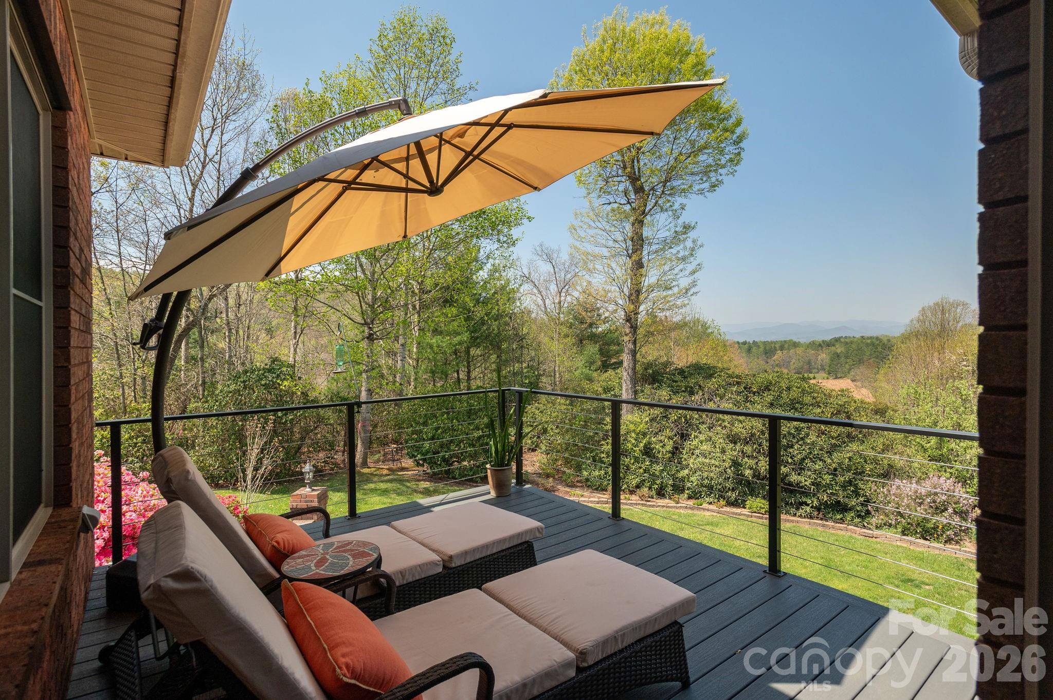 28 Tudor Crescent Court — Hendersonville