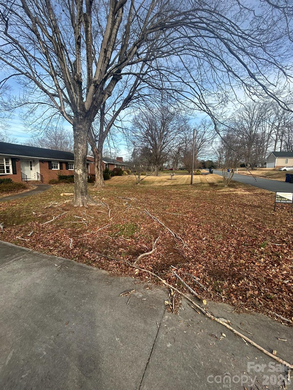 626 Willowbrook Lane — Winston Salem