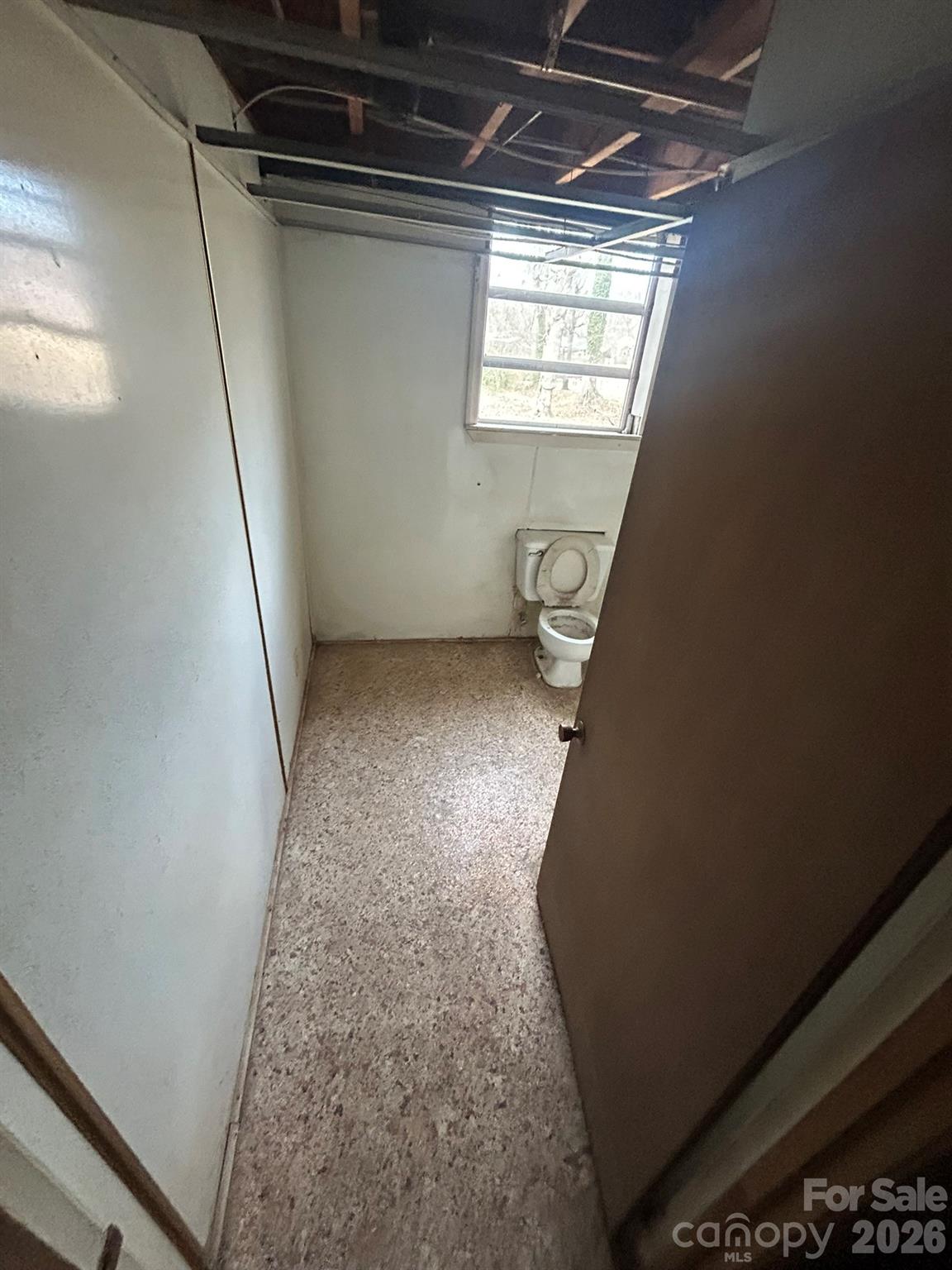 626 Willowbrook Lane — Winston Salem