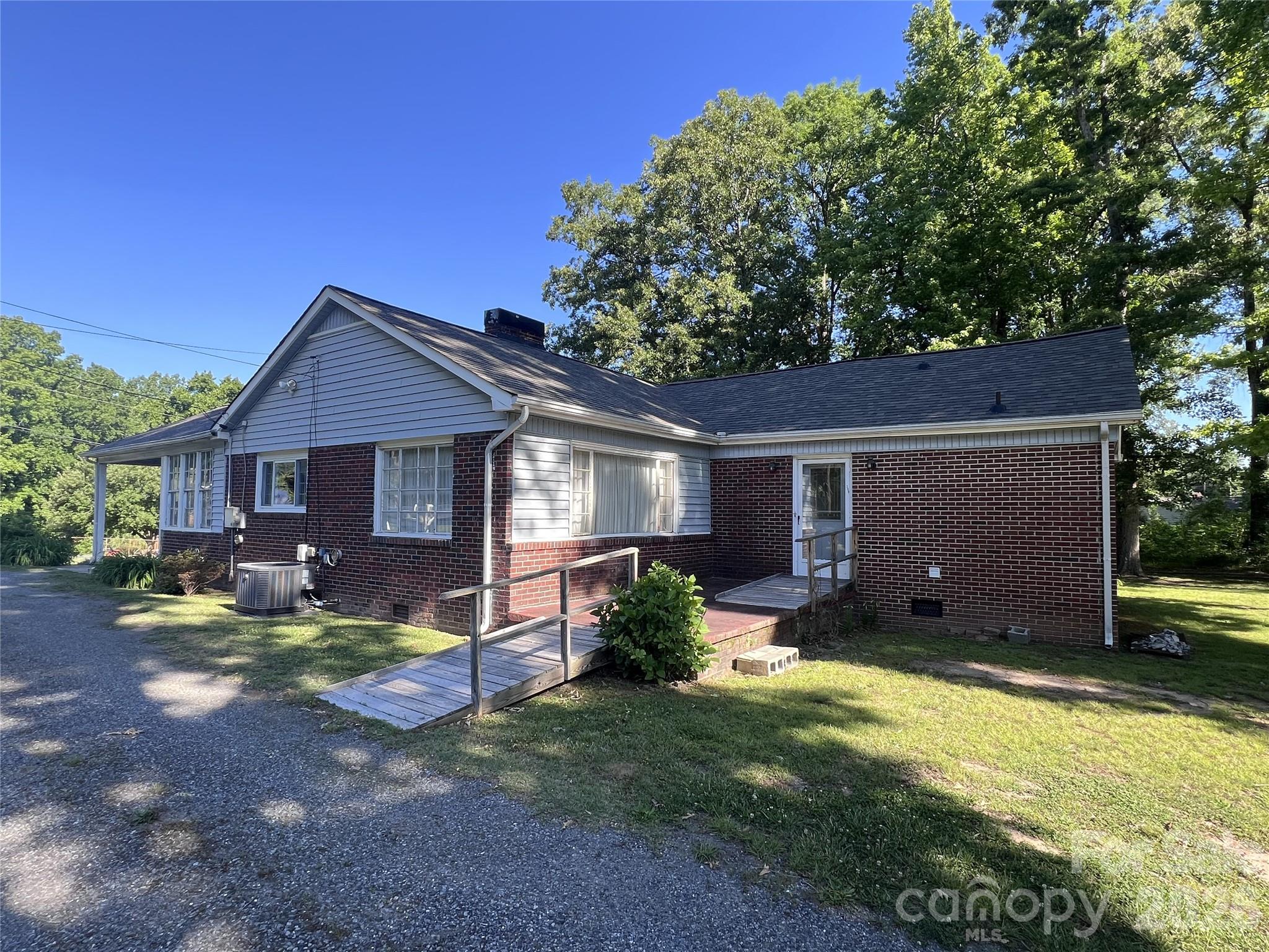 209 S Roxford Road — Kings Mountain