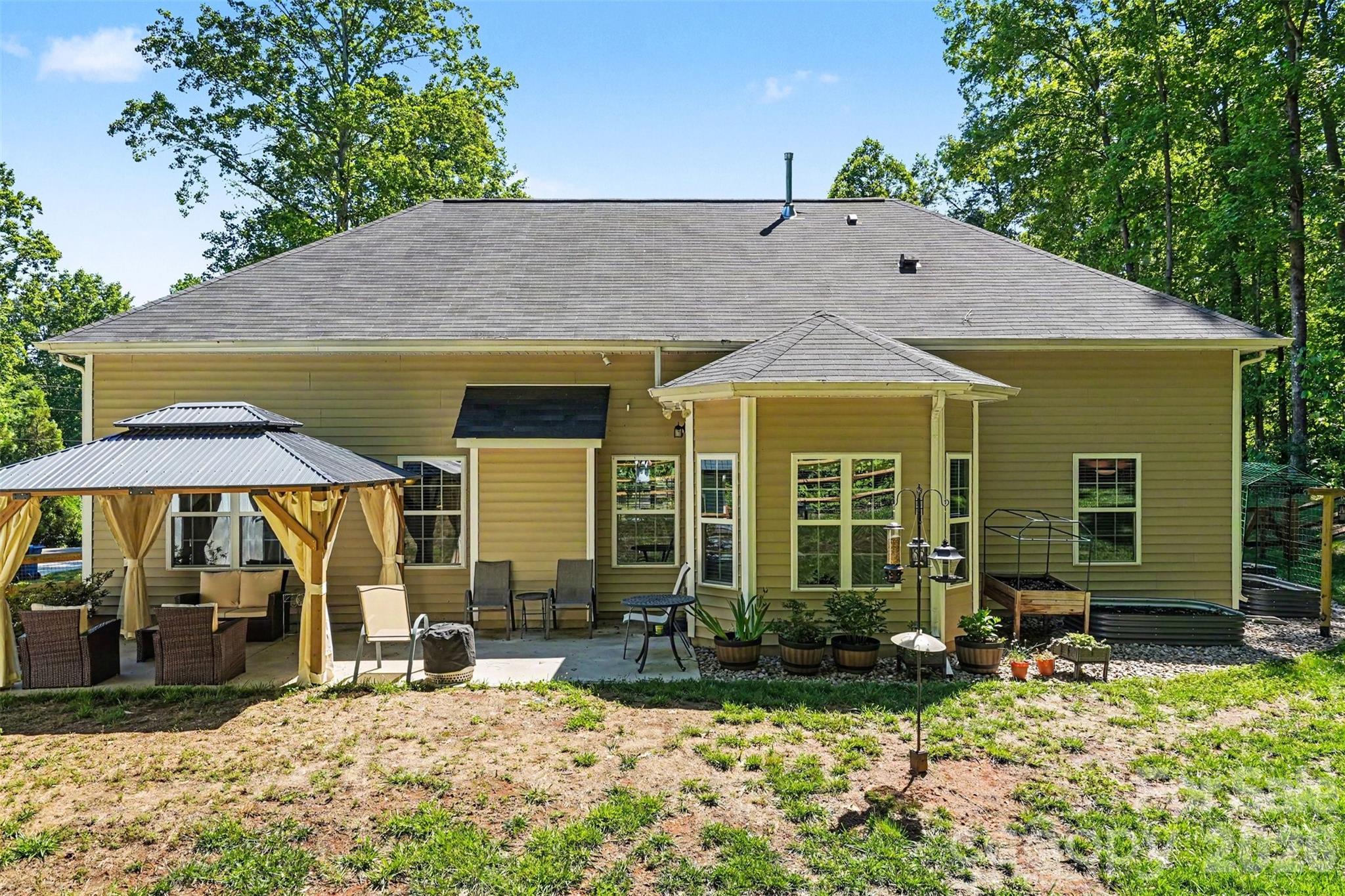 12301 Flatbush Drive — Huntersville