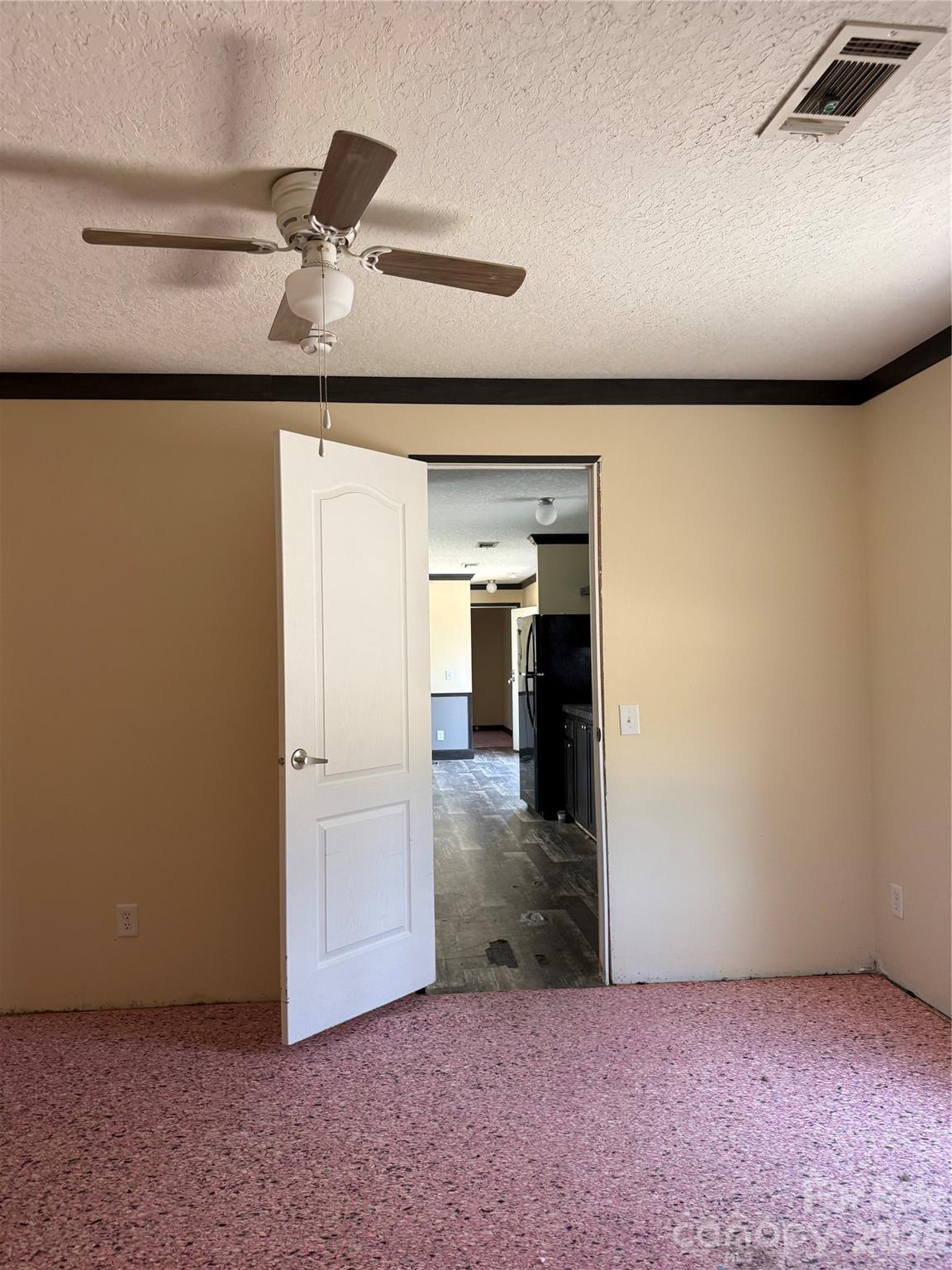 2640 Old Wire Road — Wallace
