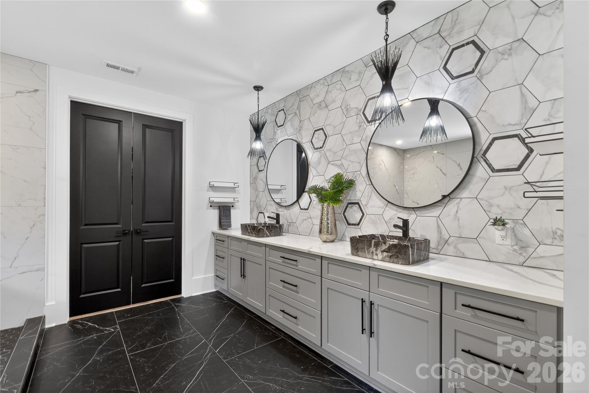 8512 Prince Valiant Drive — Waxhaw