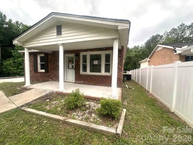 111 Dye Street — Chester