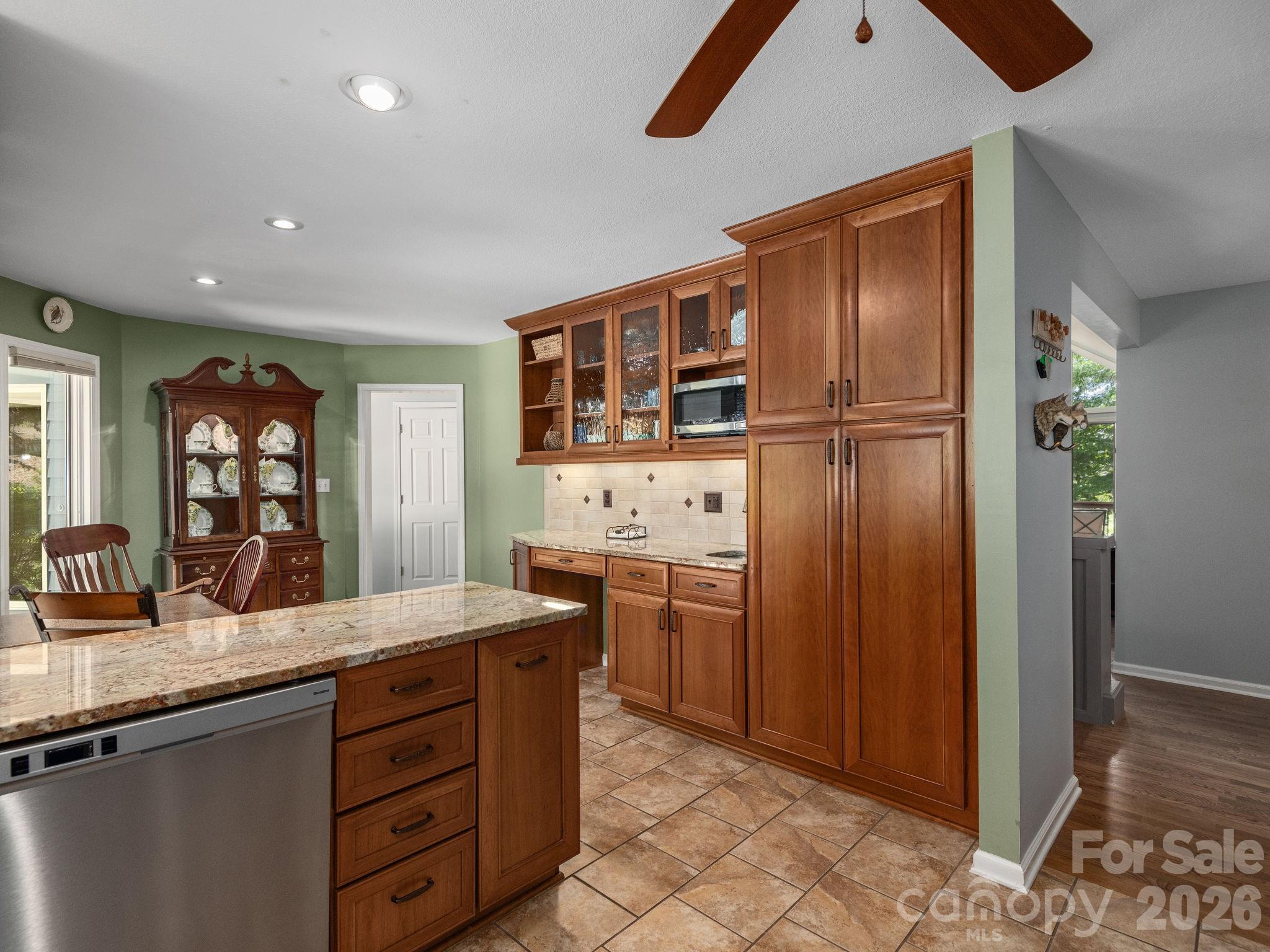 3942 Laurel Park Highway — Laurel Park