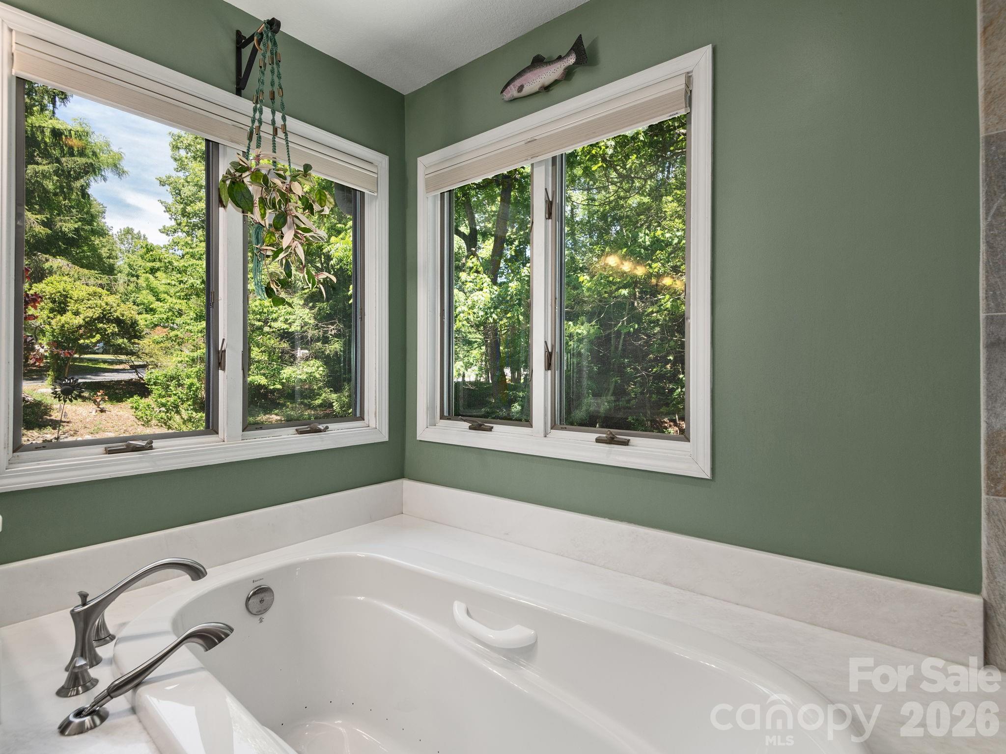 3942 Laurel Park Highway — Laurel Park