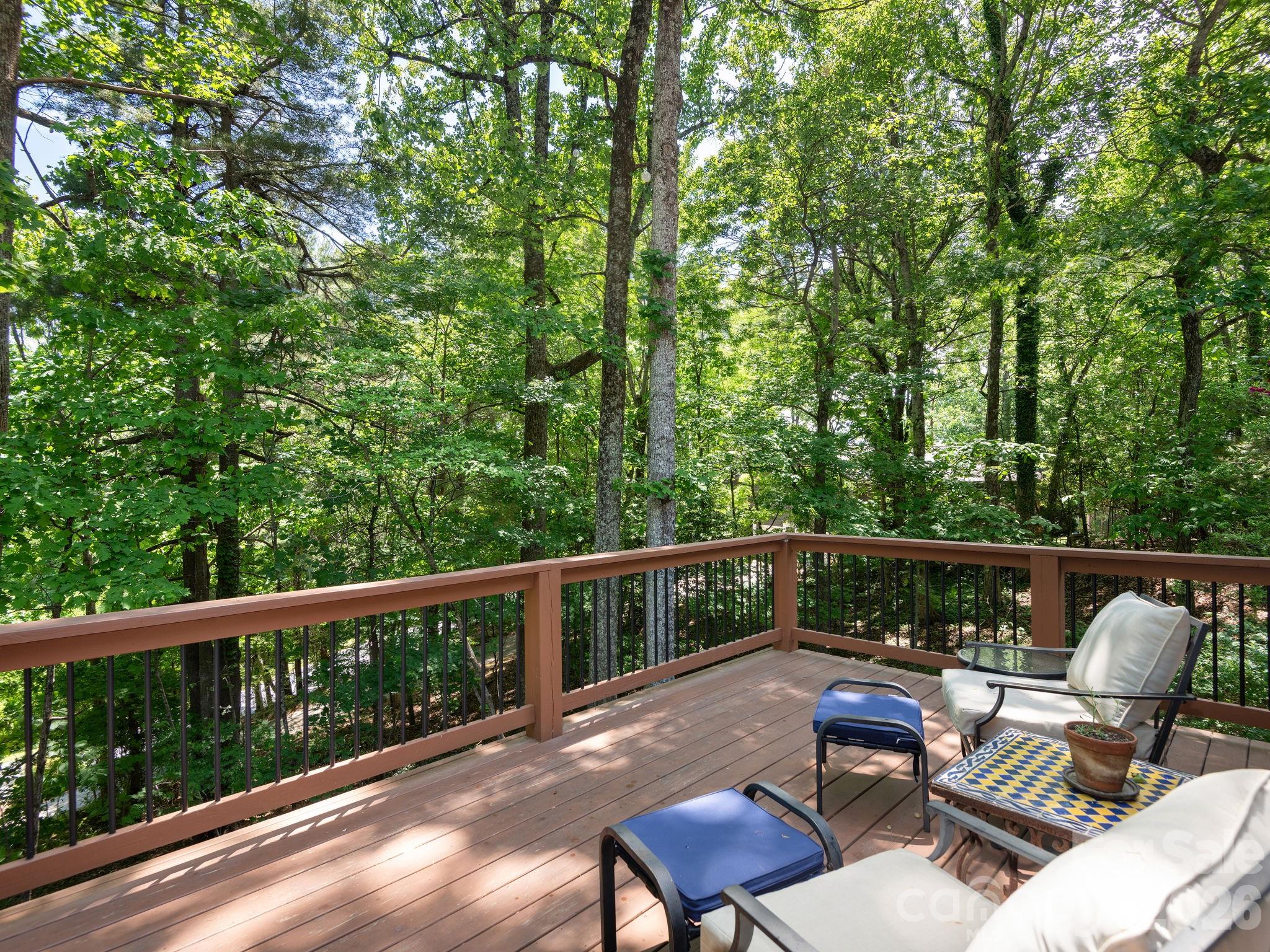 3942 Laurel Park Highway — Laurel Park
