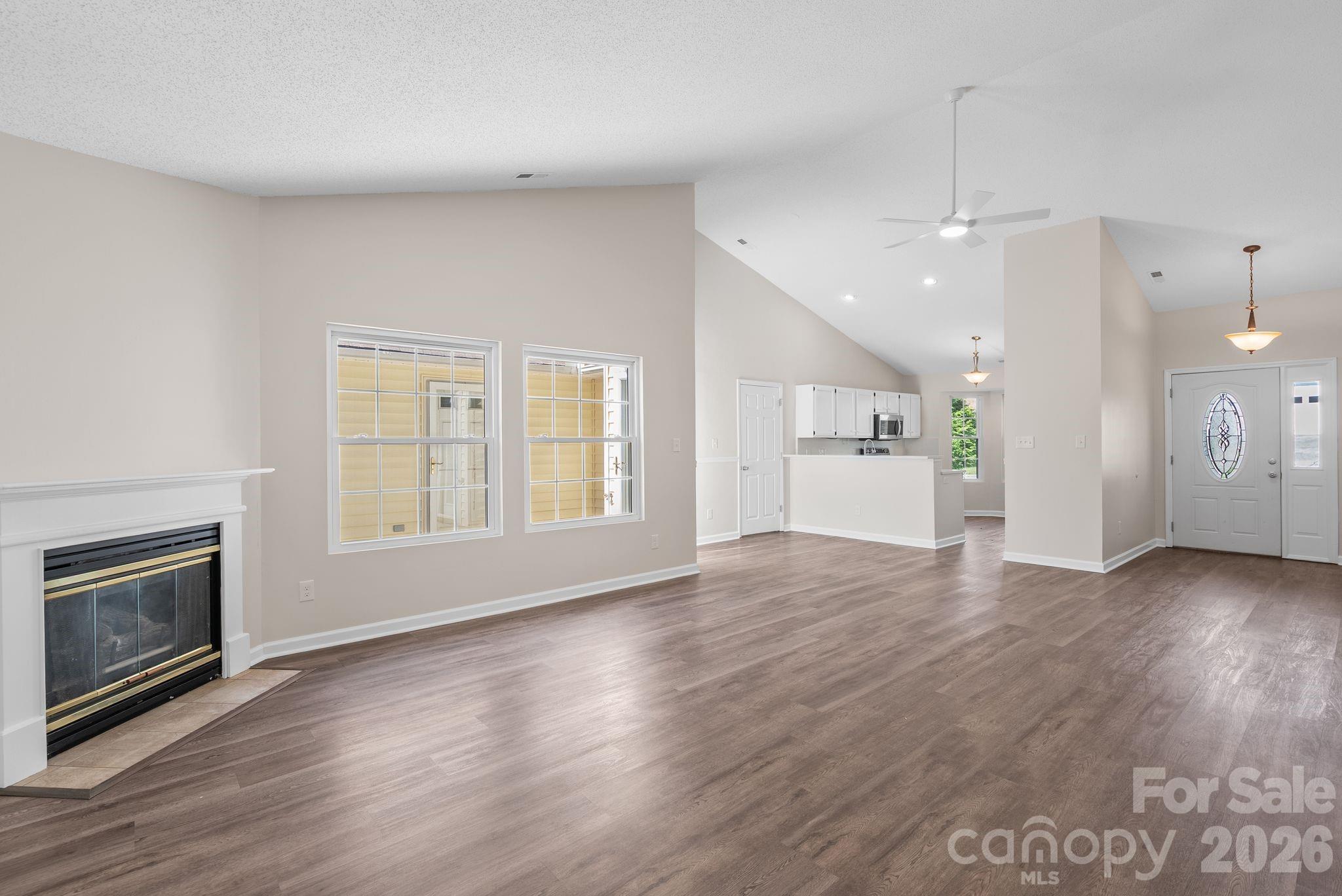 2 Gatehouse Court — Asheville