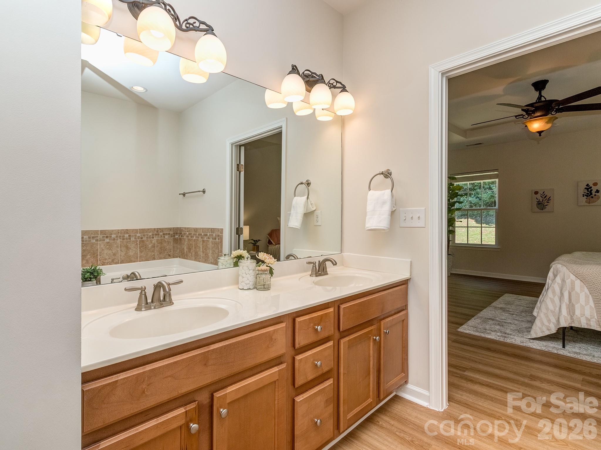 3428 Park South Station Boulevard — Charlotte