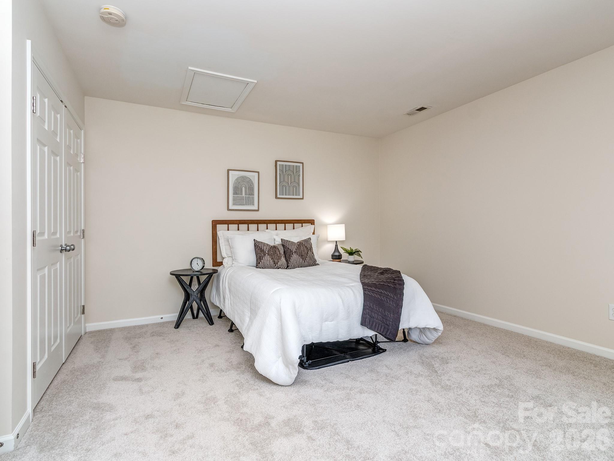 3428 Park South Station Boulevard — Charlotte