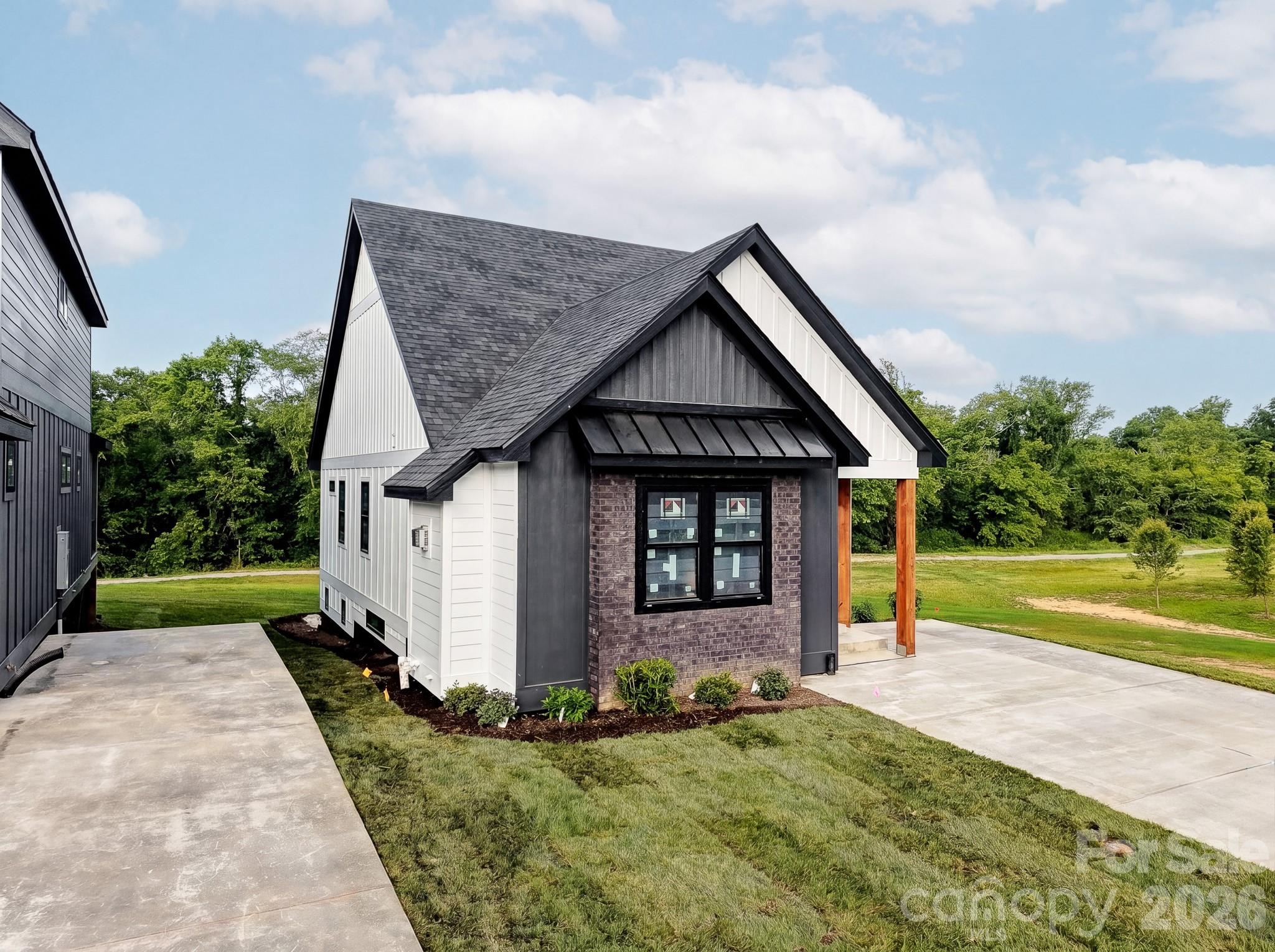 17 N Martha Kate Drive — Hendersonville