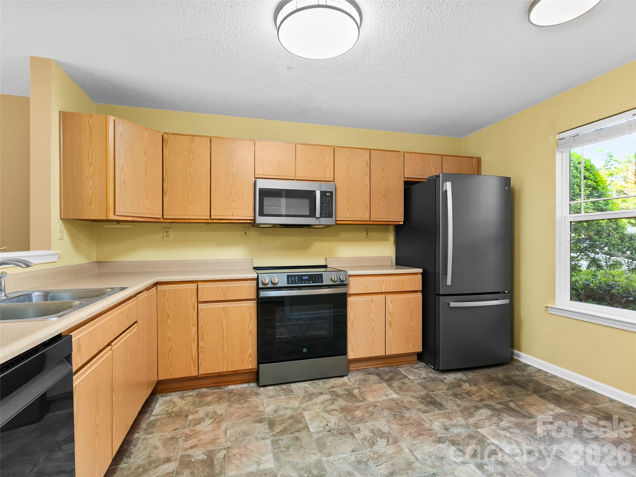 2303 Deermouse Way — Hendersonville