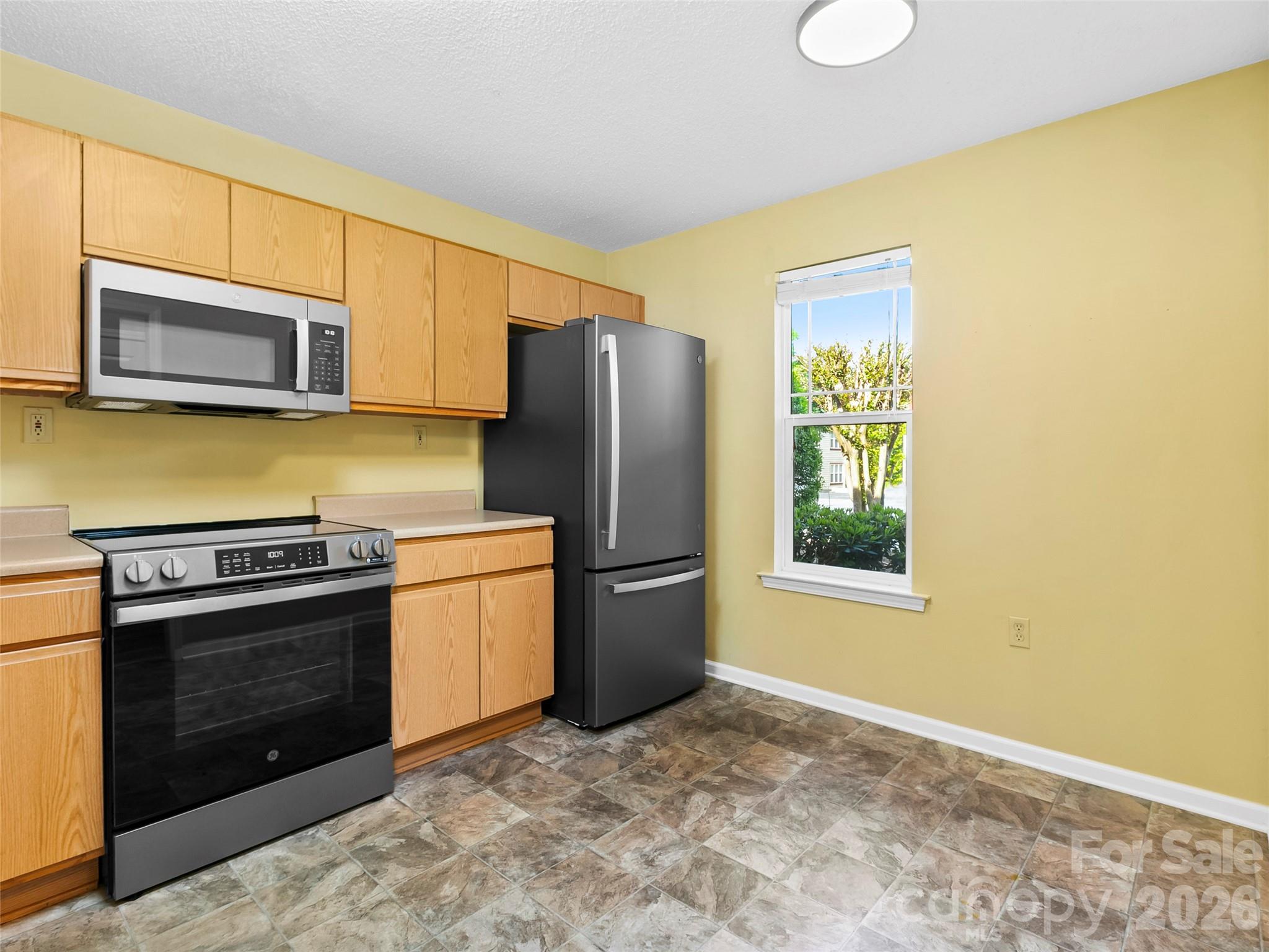 2303 Deermouse Way — Hendersonville