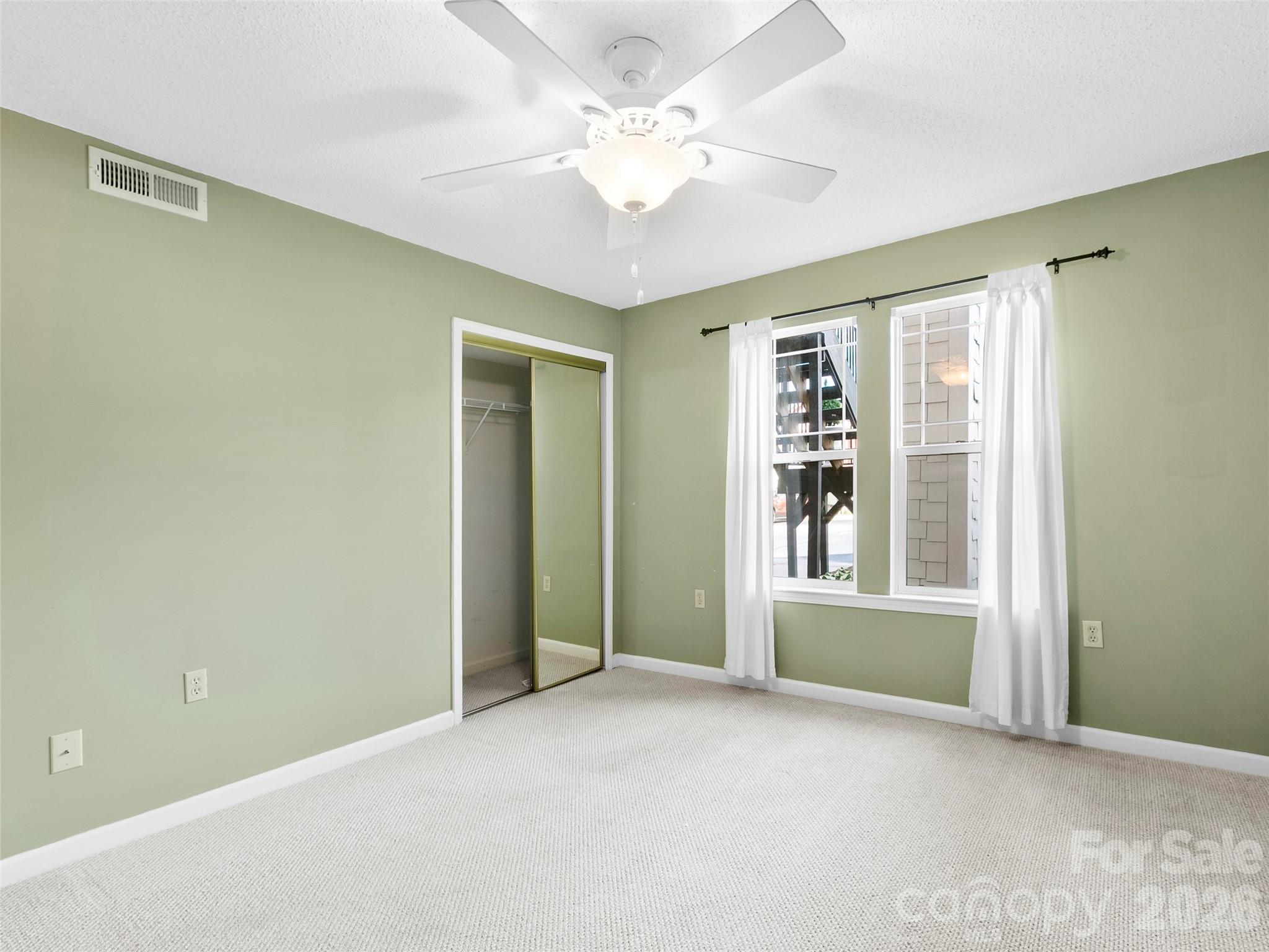 2303 Deermouse Way — Hendersonville