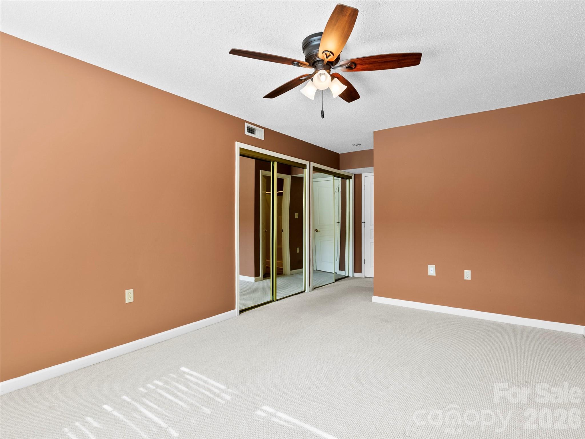 2303 Deermouse Way — Hendersonville