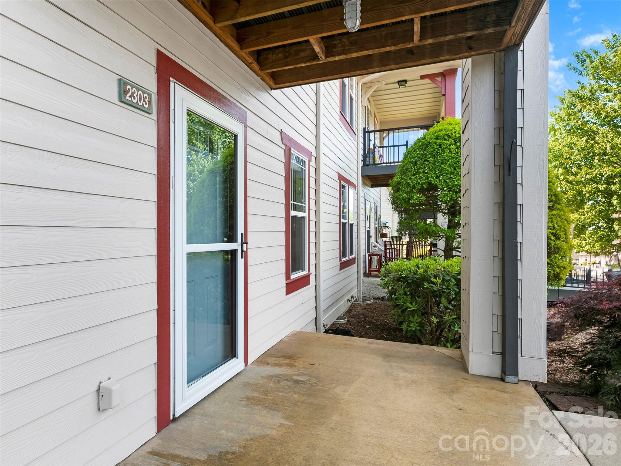 2303 Deermouse Way — Hendersonville