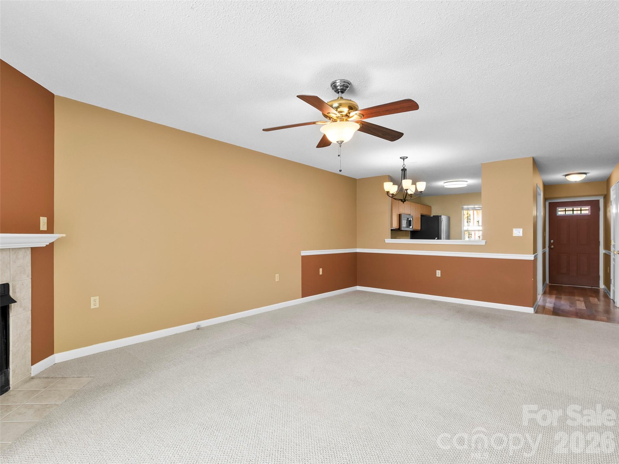 2303 Deermouse Way — Hendersonville