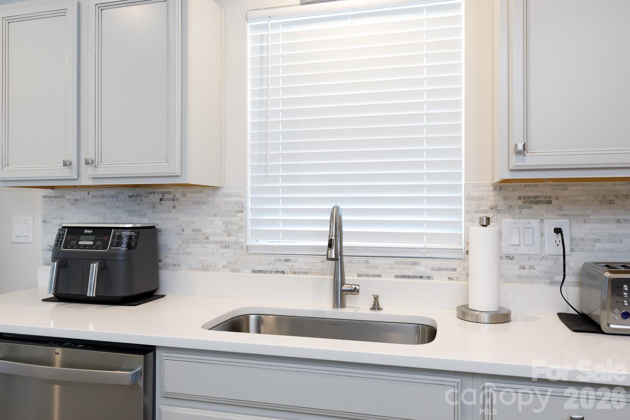 329 Damask Drive — Lancaster