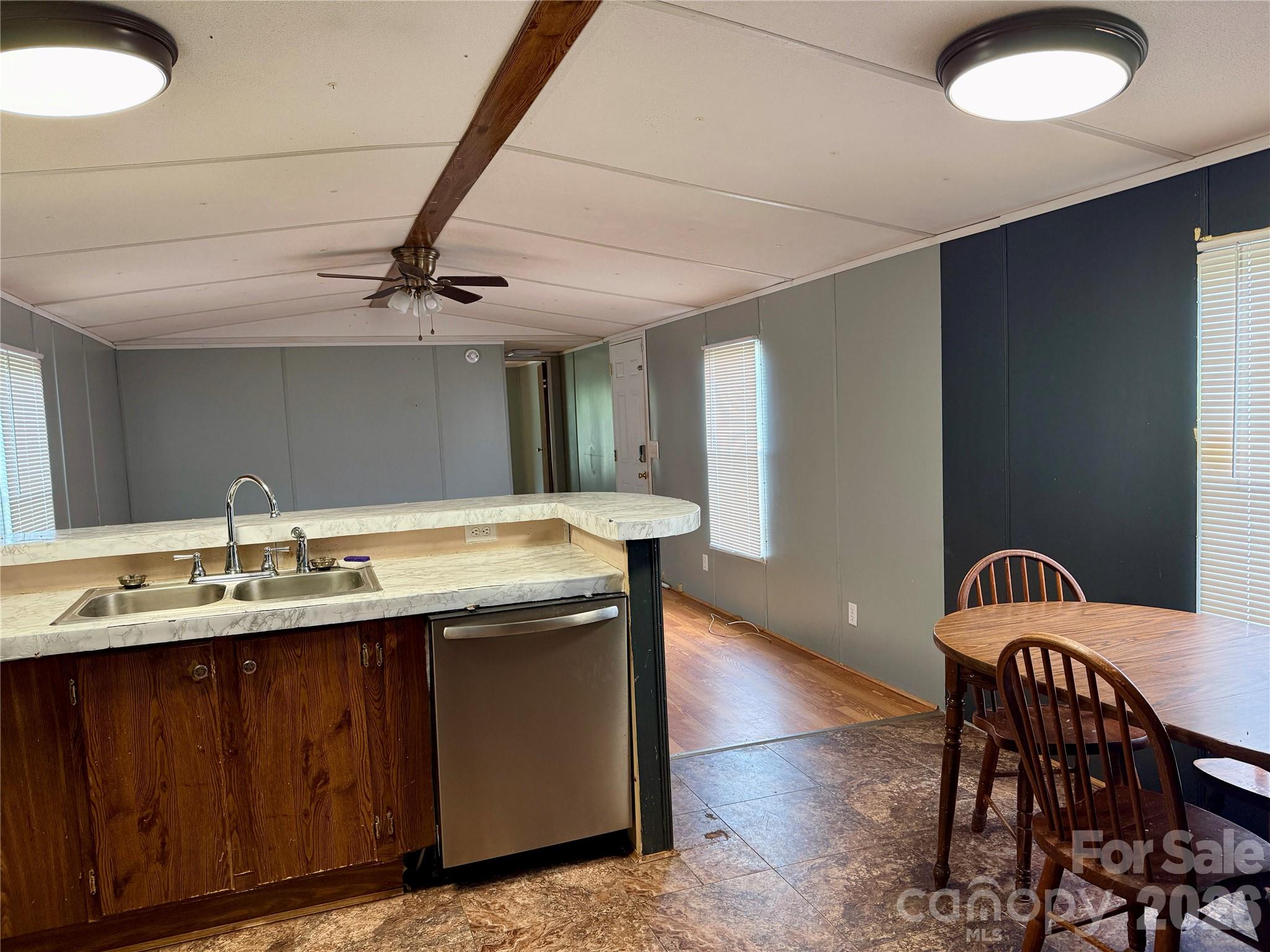 6503 Highway 97 Road — Hickory Grove