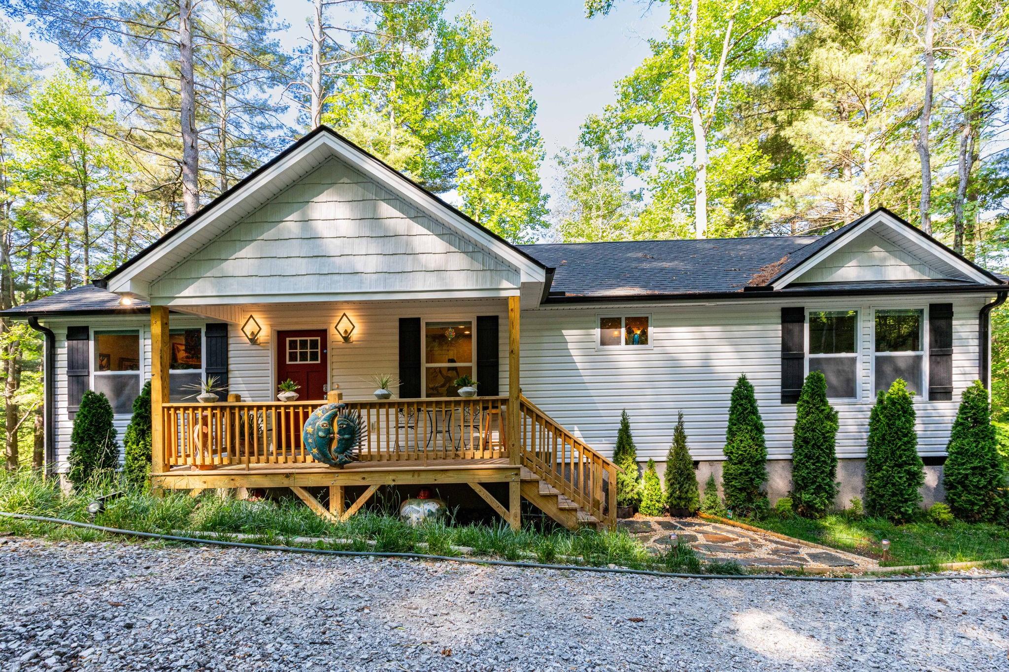 30 Edmond Woods Place — Fairview