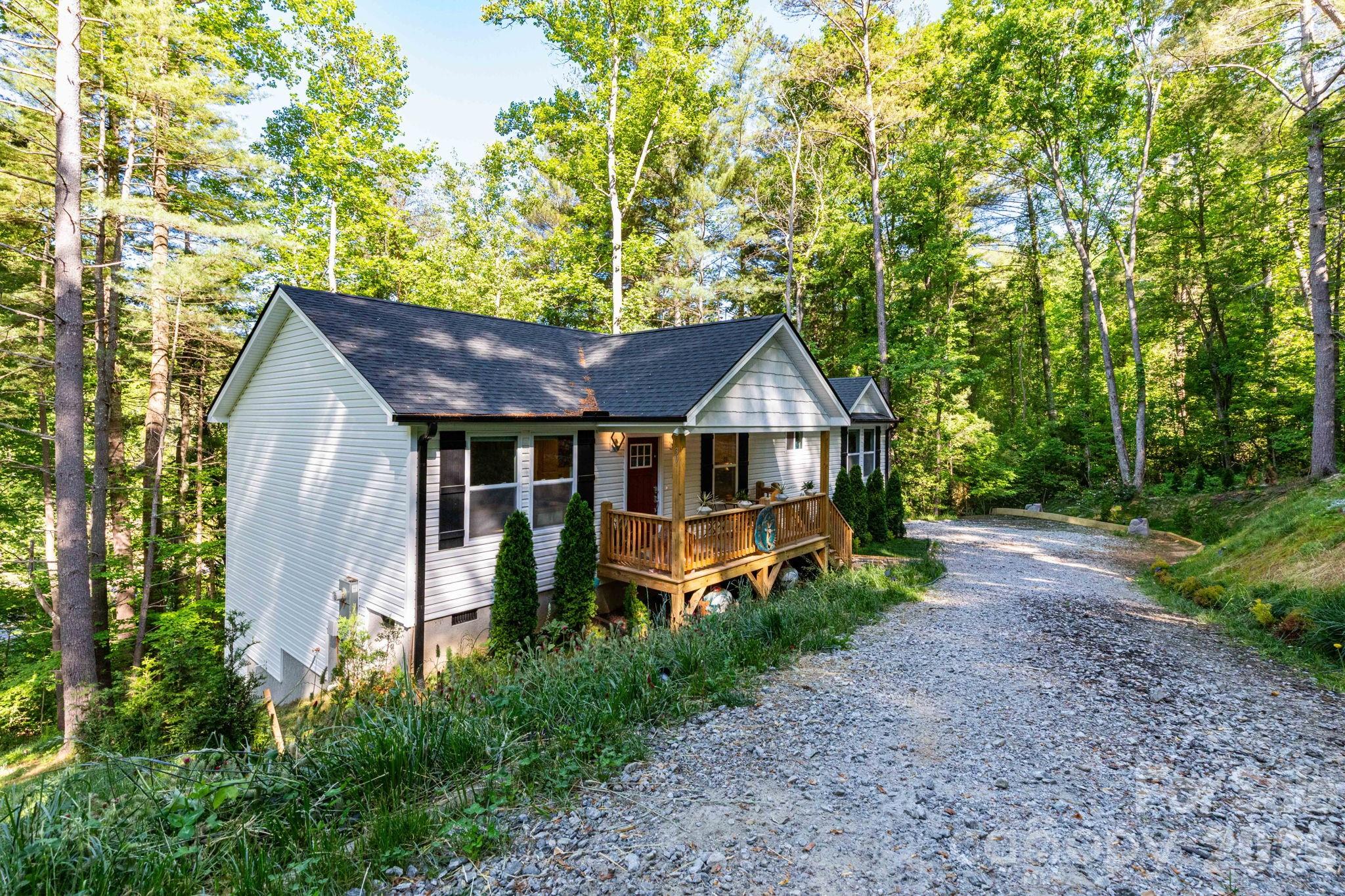 30 Edmond Woods Place — Fairview