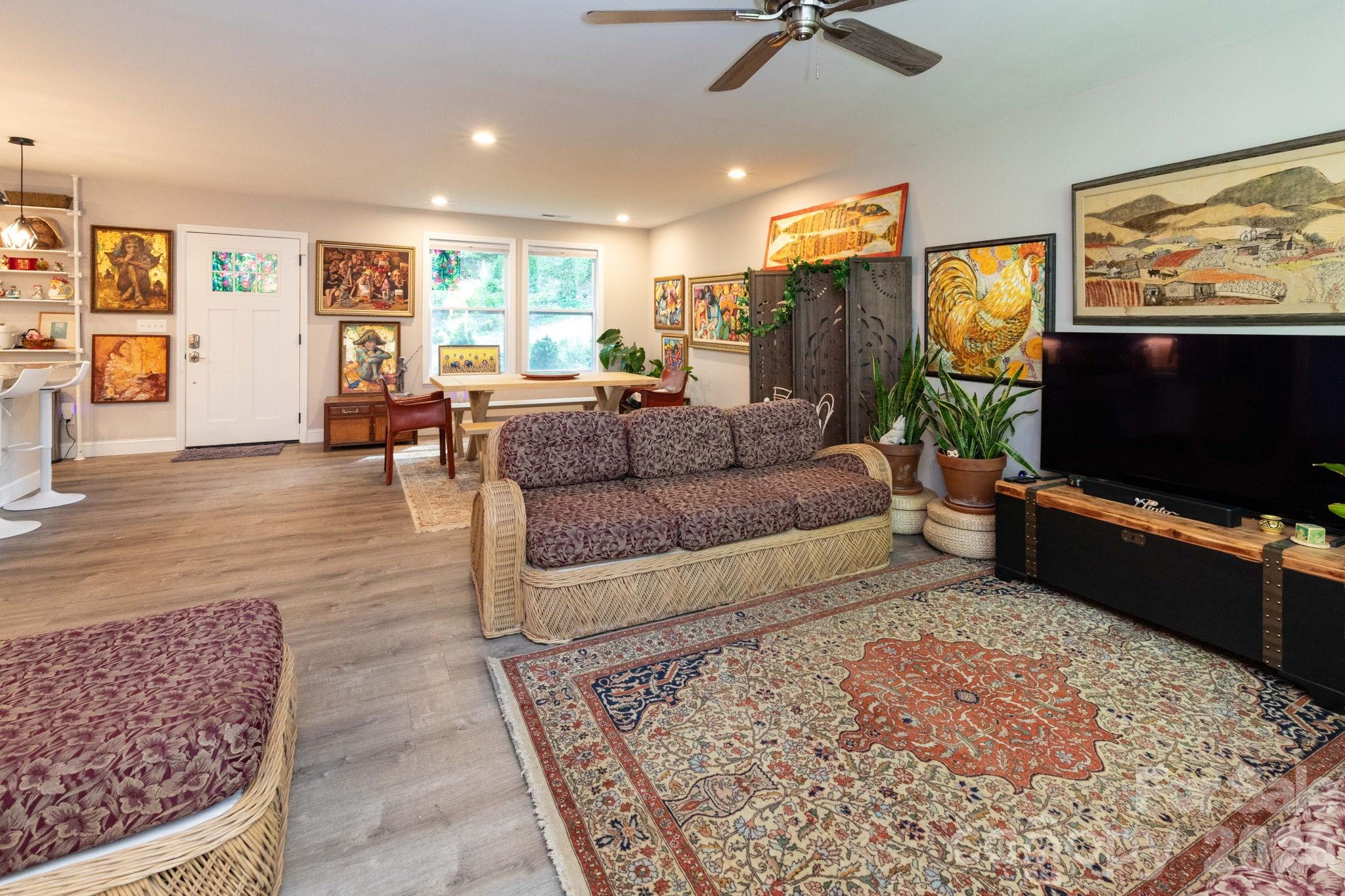 30 Edmond Woods Place — Fairview
