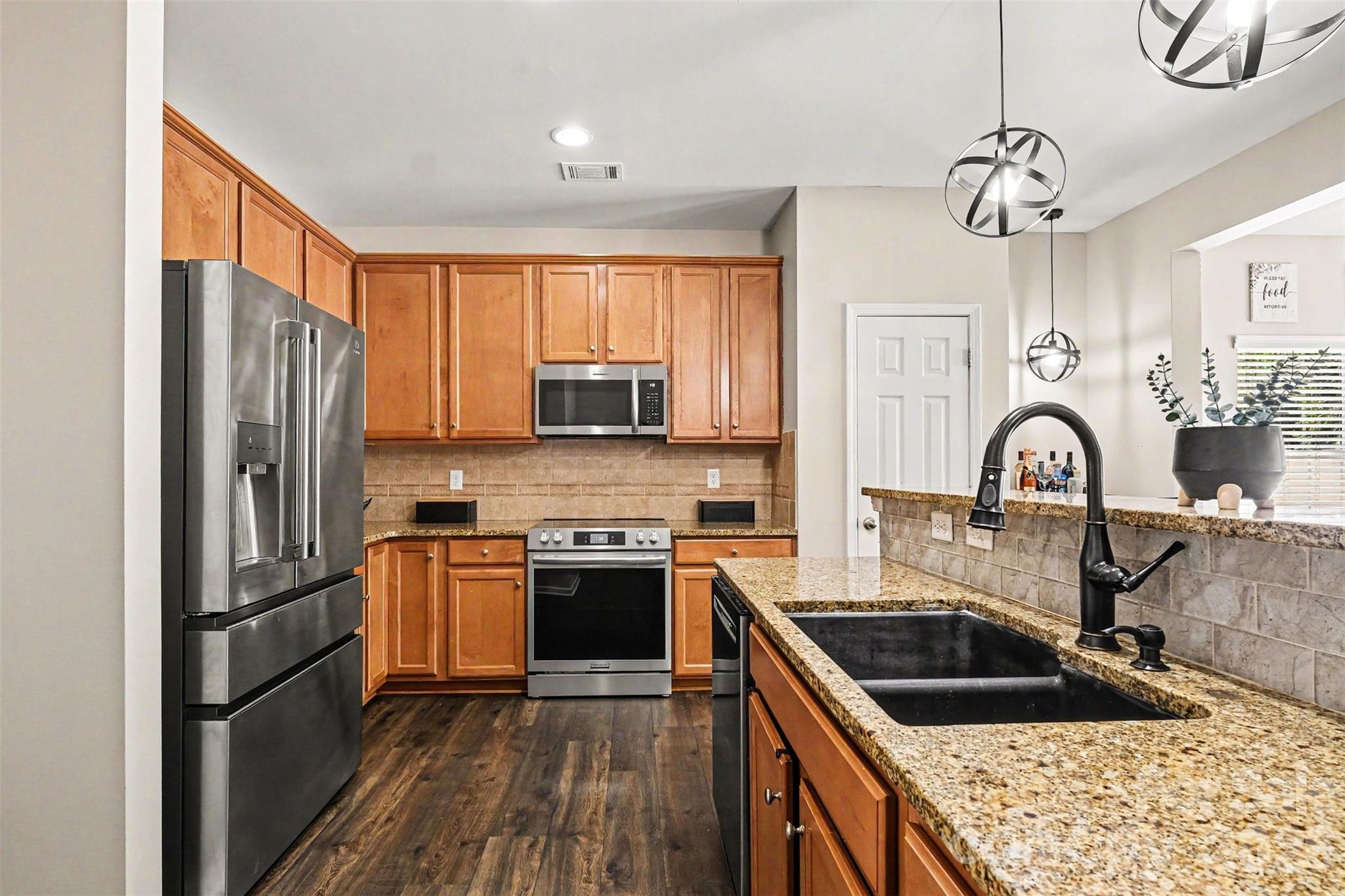 10103 Caldwell Forest Drive — Charlotte
