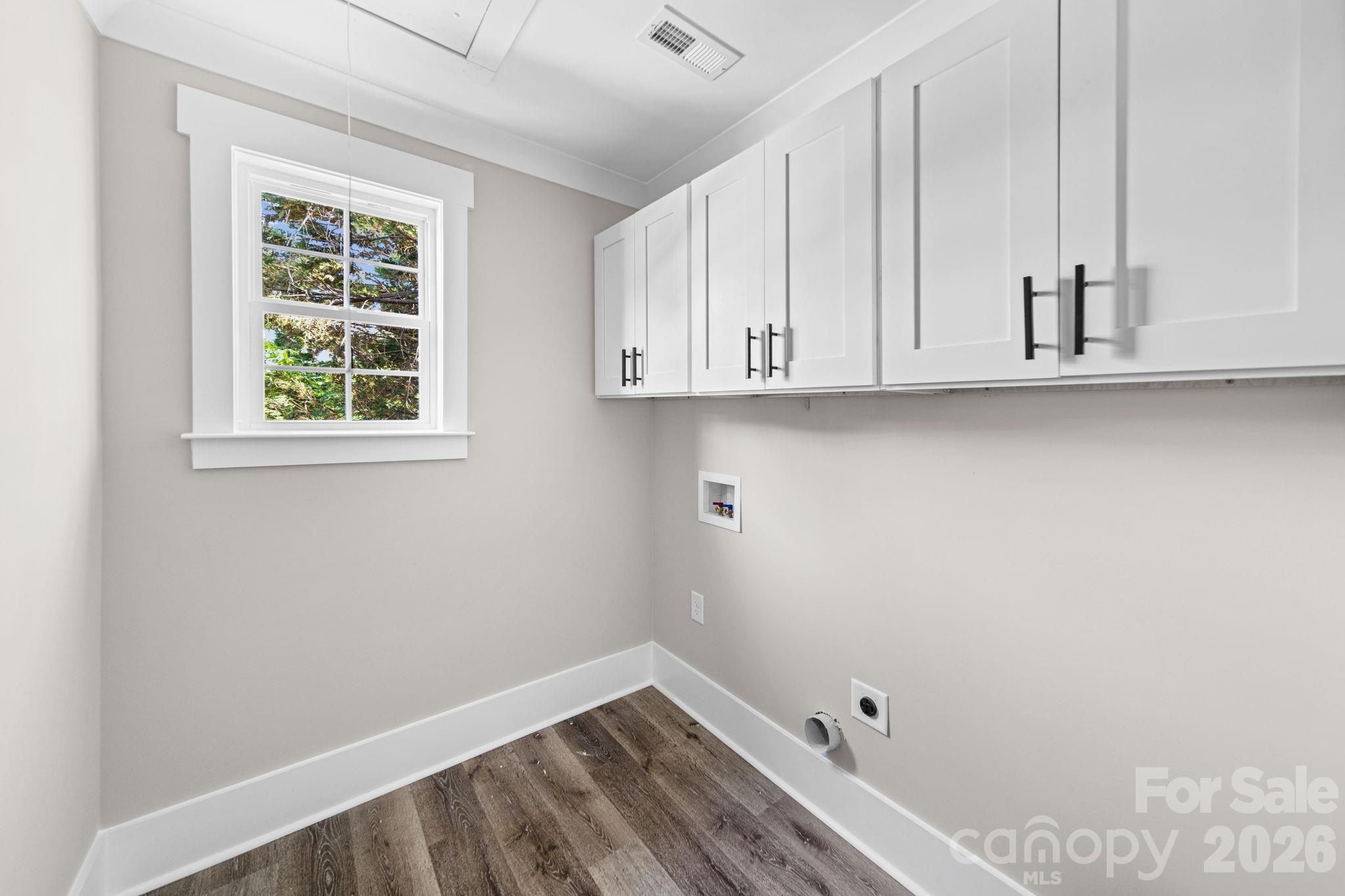 2406 Newland Road — Charlotte