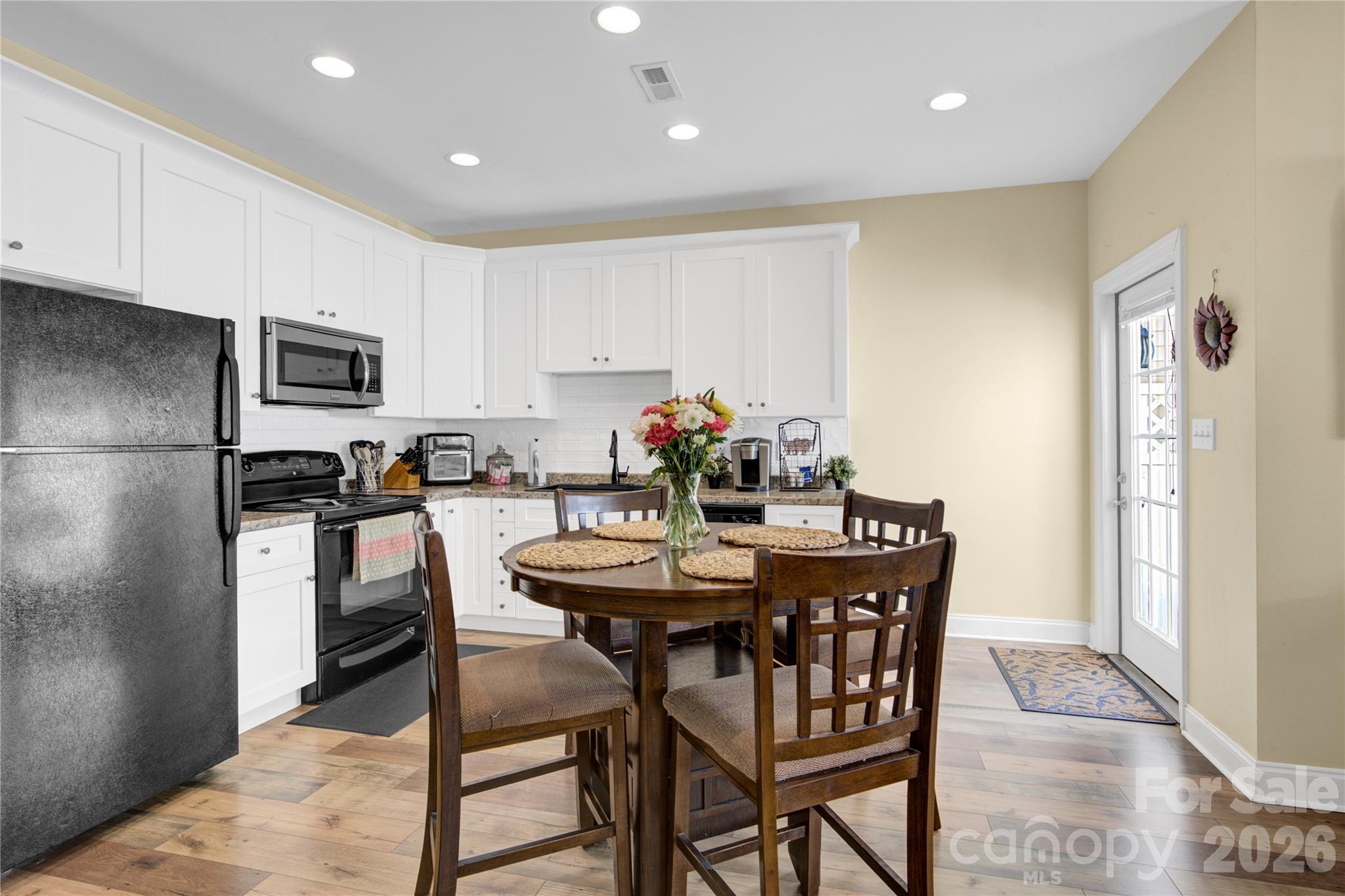 117 Sherman Oaks Lane — Mooresville