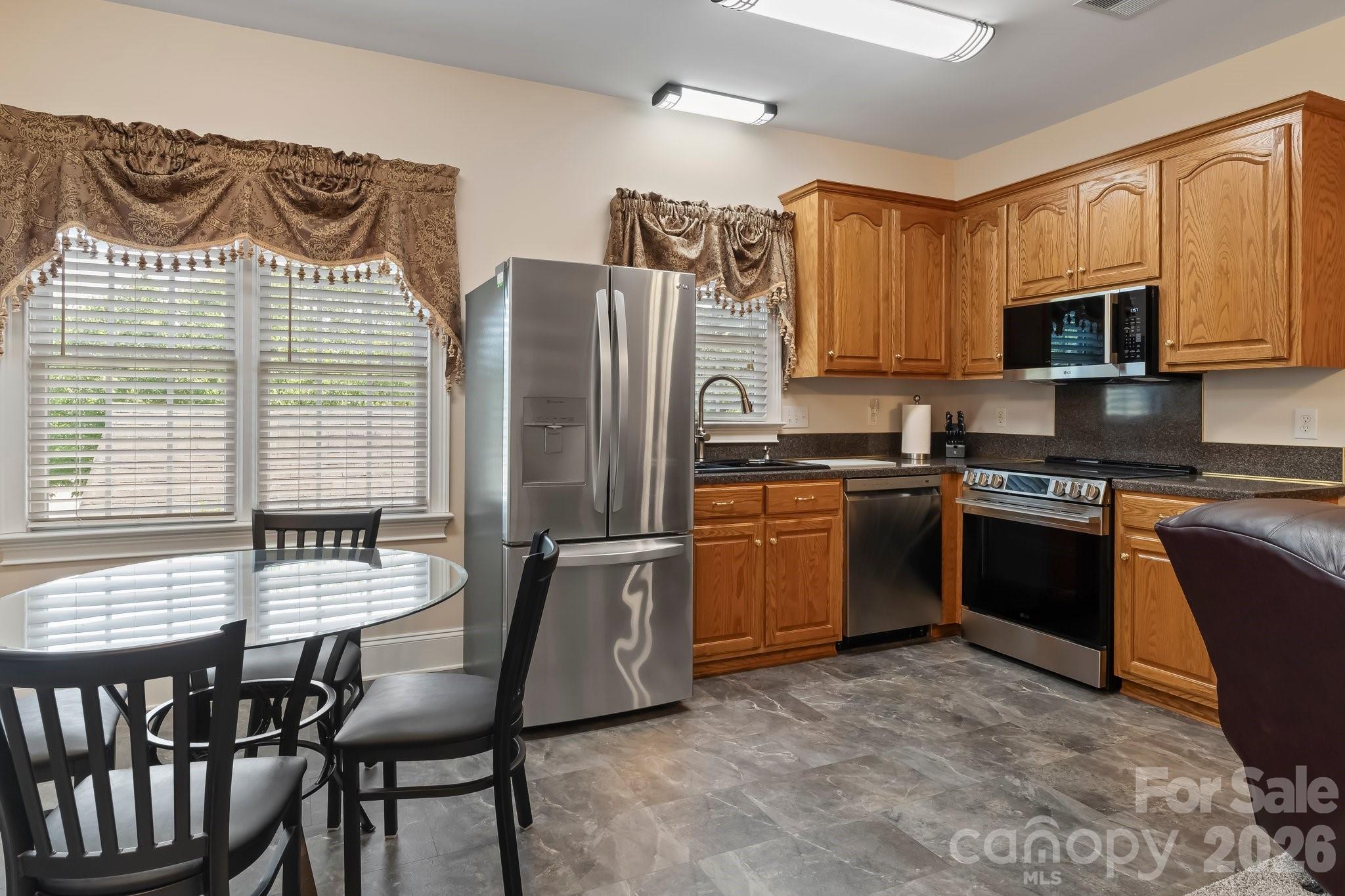 726 Tom Morris Lane SW — Concord