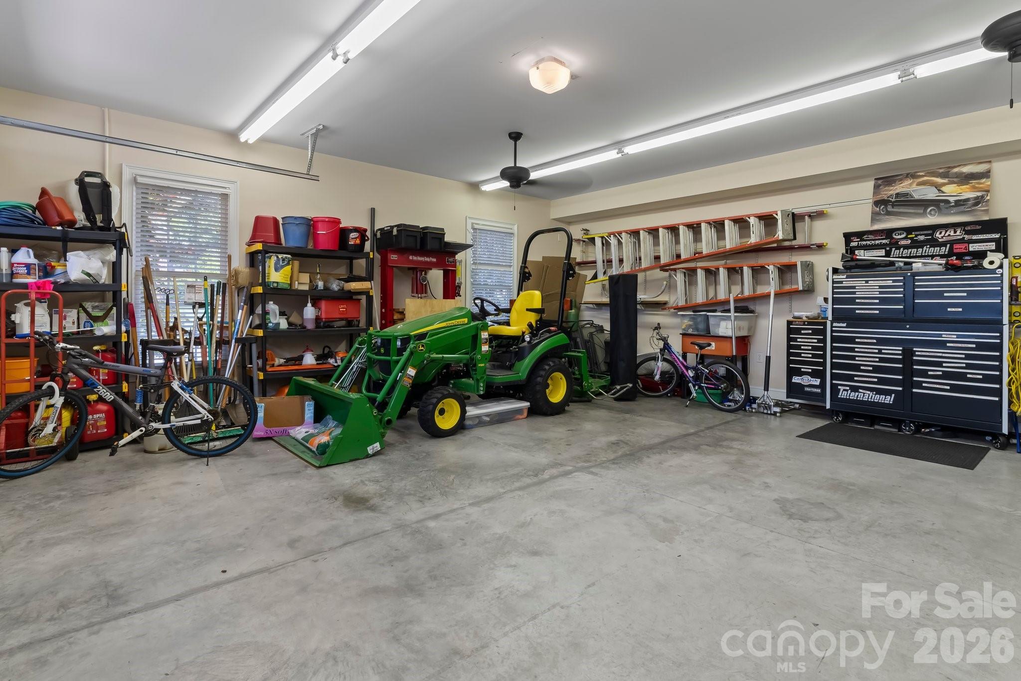 726 Tom Morris Lane SW — Concord
