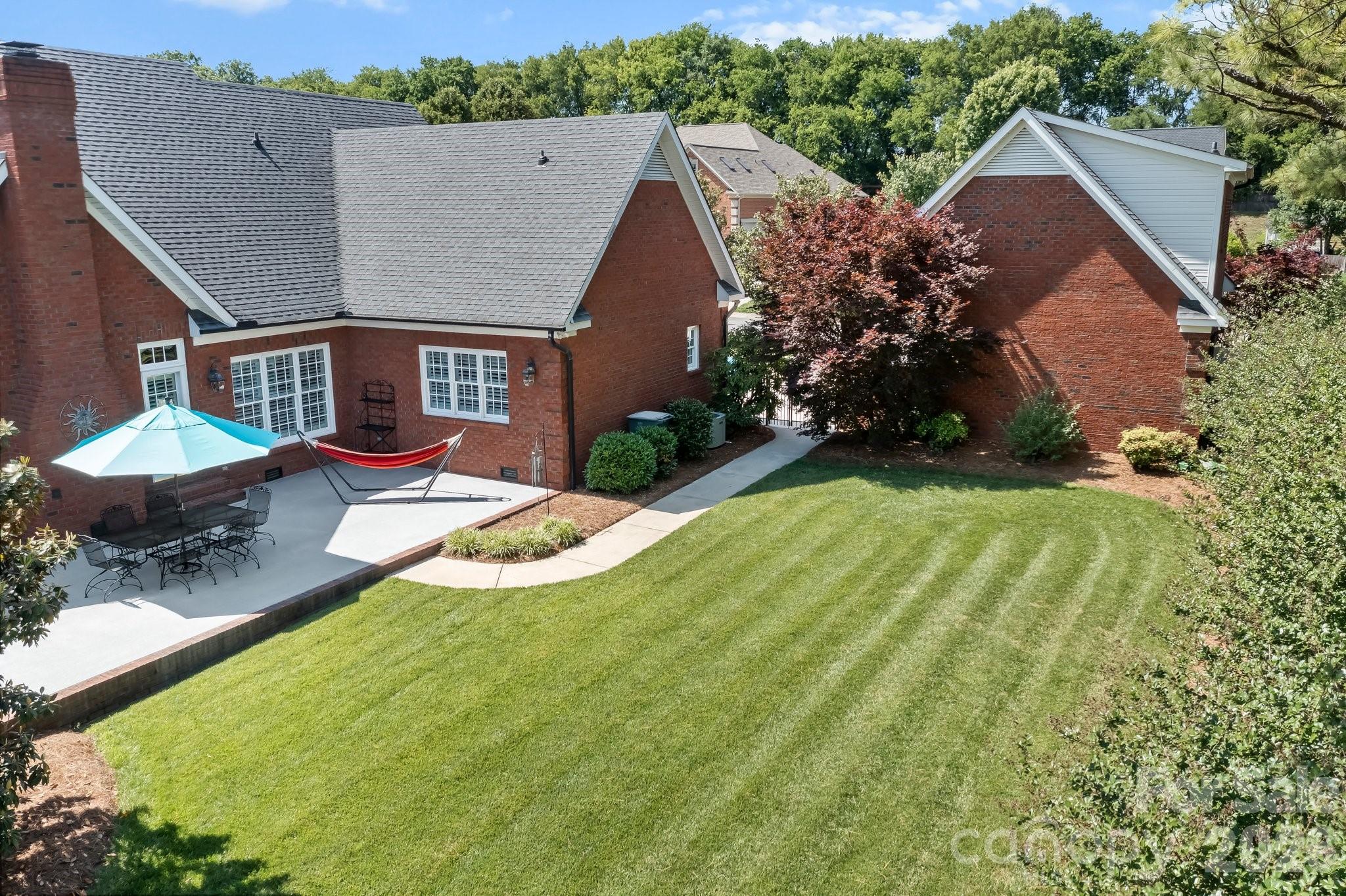 726 Tom Morris Lane SW — Concord