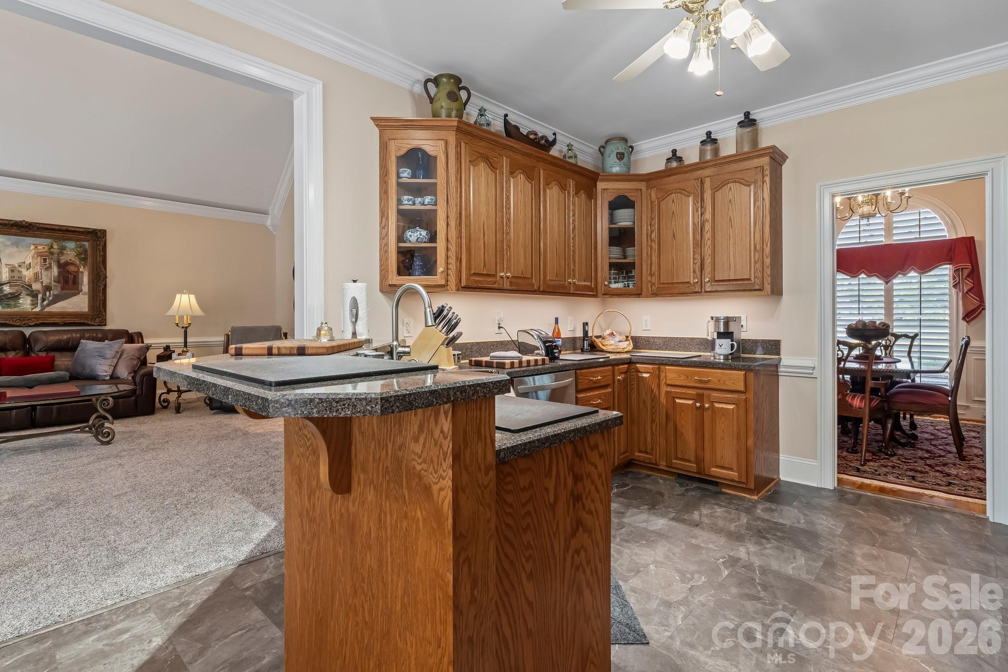 726 Tom Morris Lane SW — Concord
