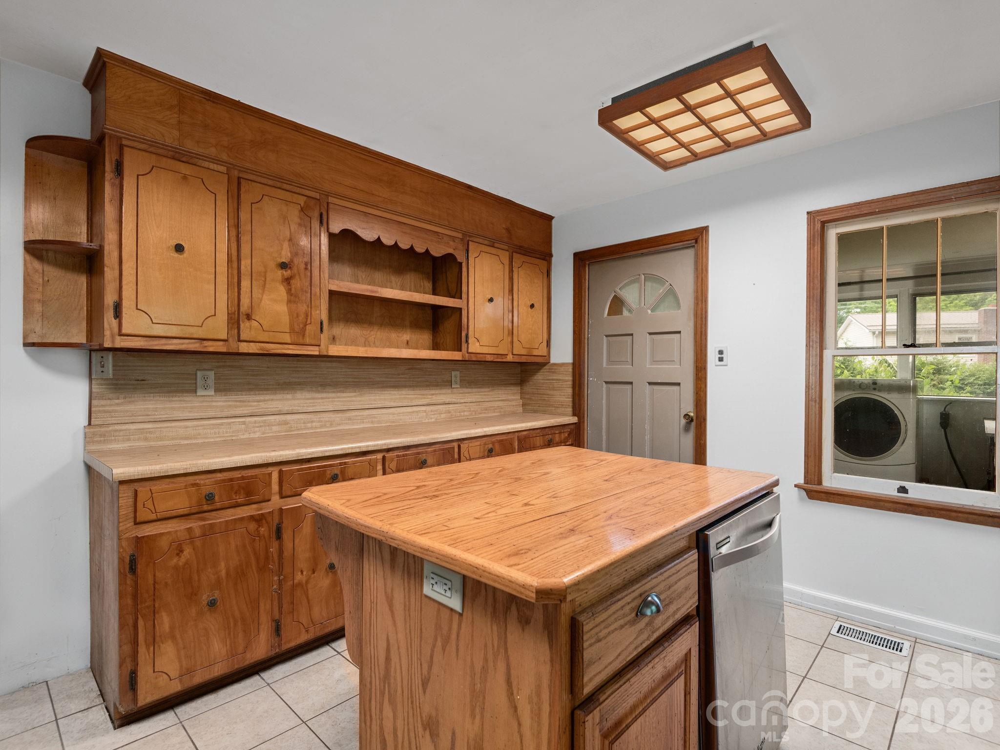 24 Piney Ridge Mountain Road — Zirconia