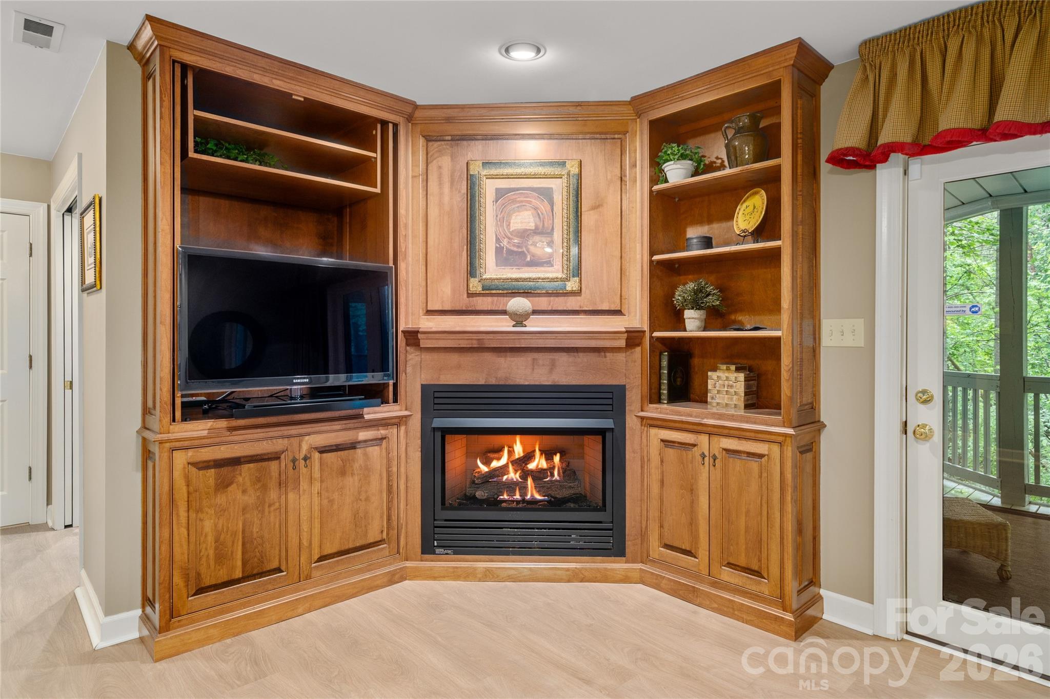 100 Welwyn Lane — Asheville