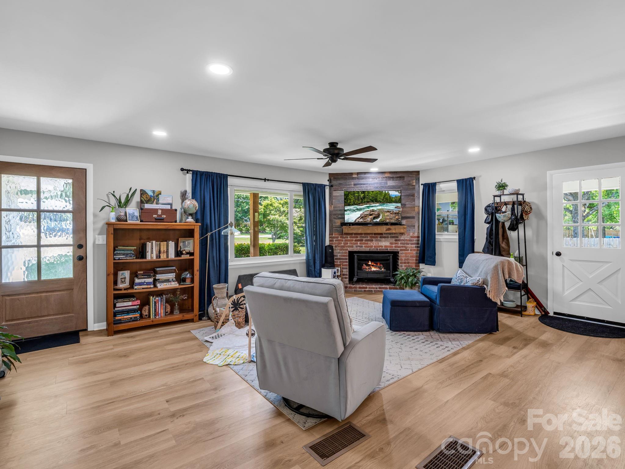 204 Jeff Street — Hendersonville