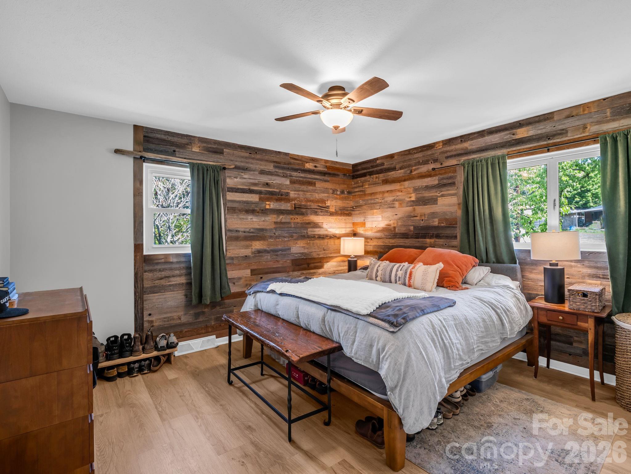 204 Jeff Street — Hendersonville