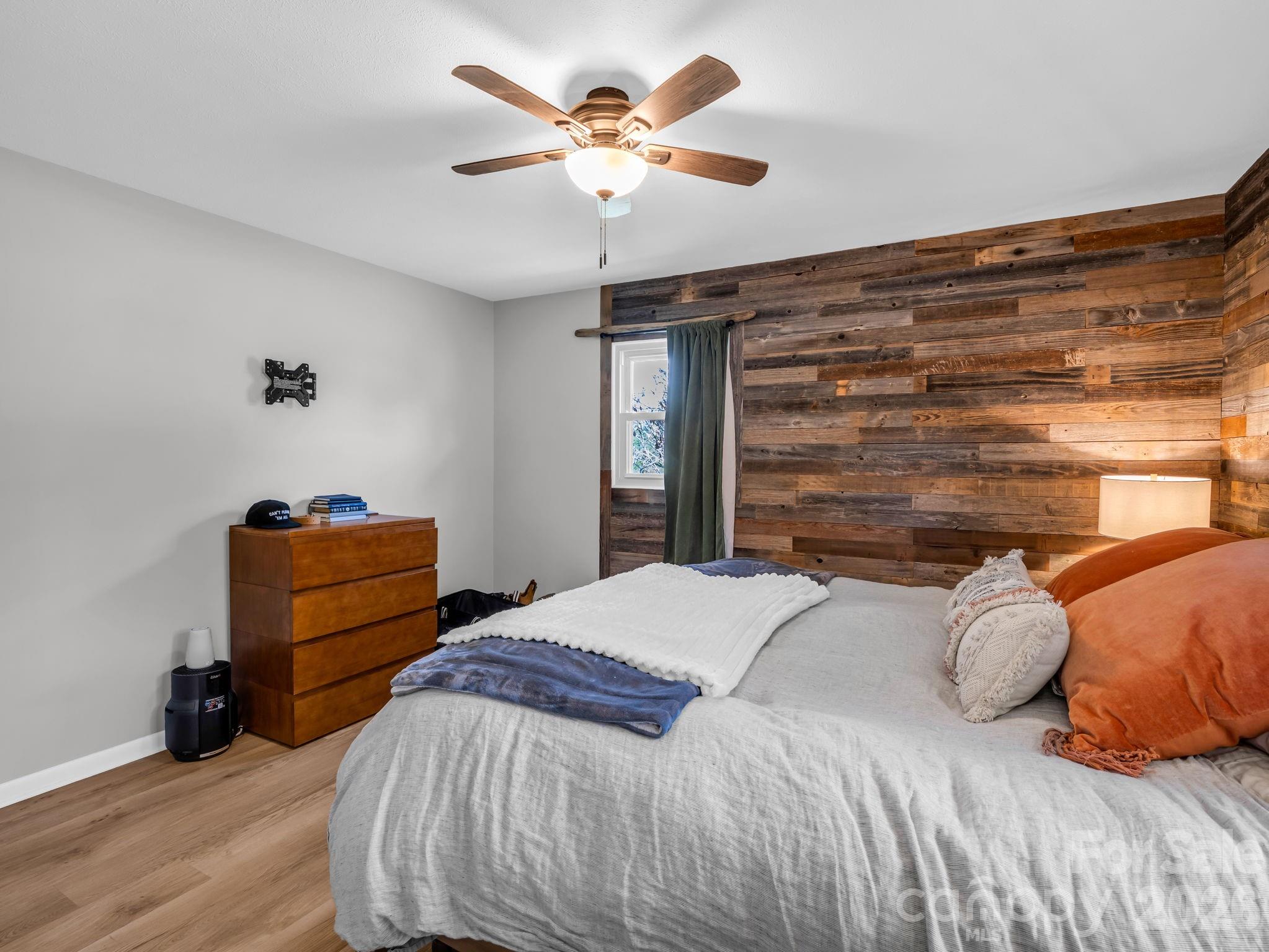204 Jeff Street — Hendersonville