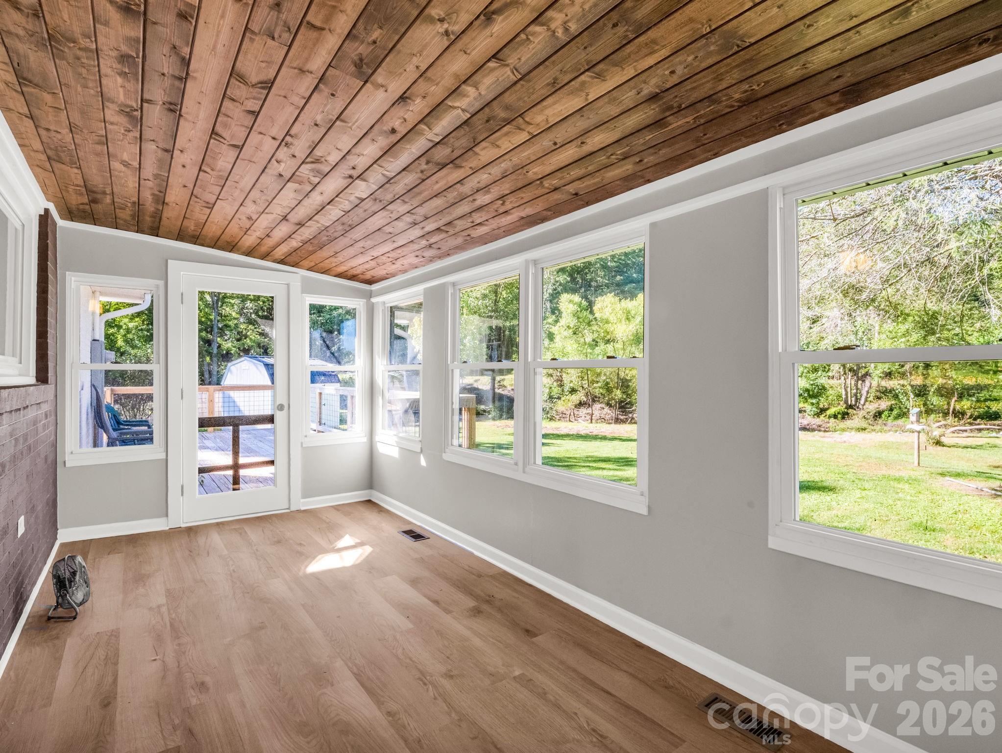 204 Jeff Street — Hendersonville
