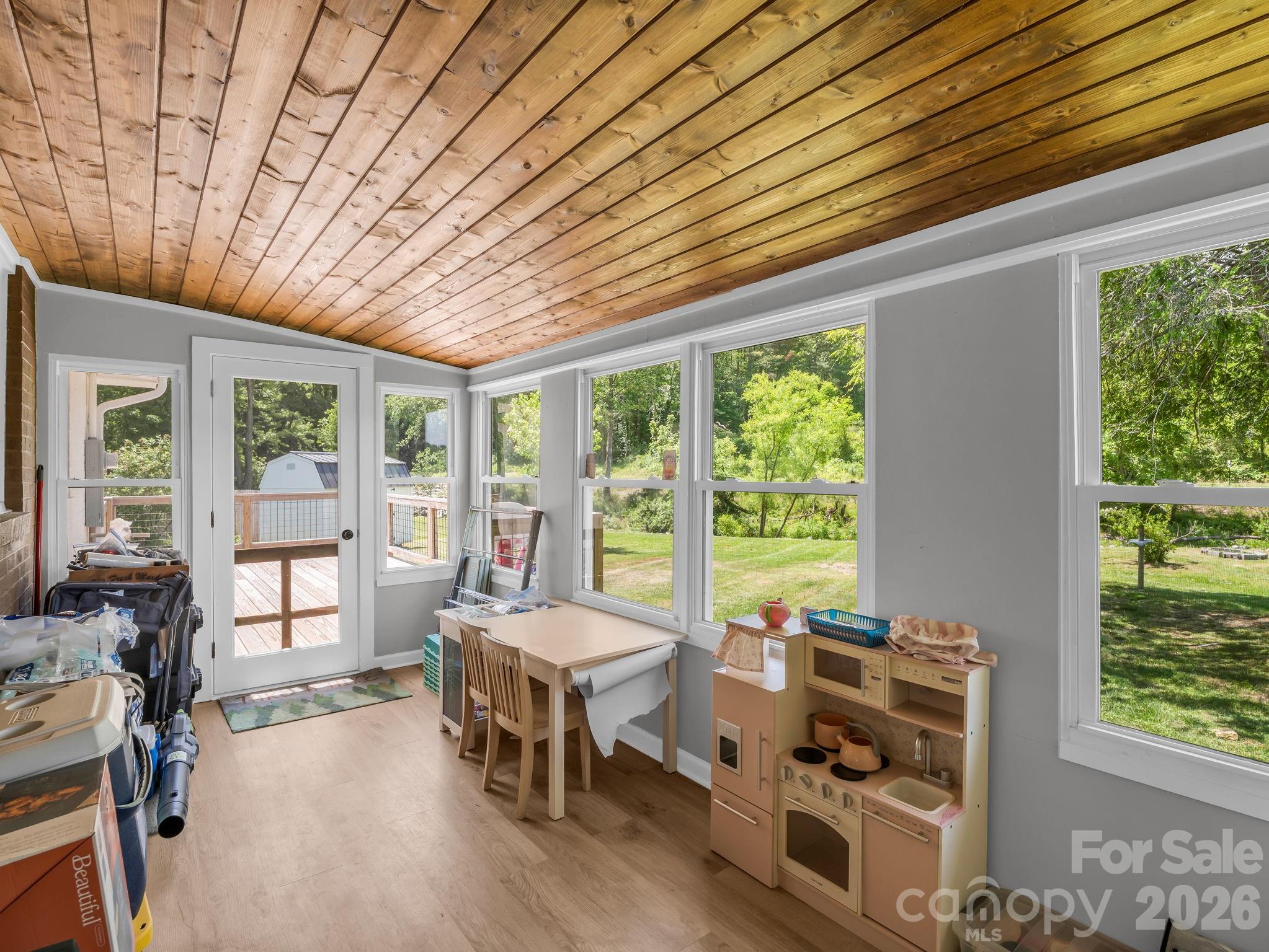 204 Jeff Street — Hendersonville