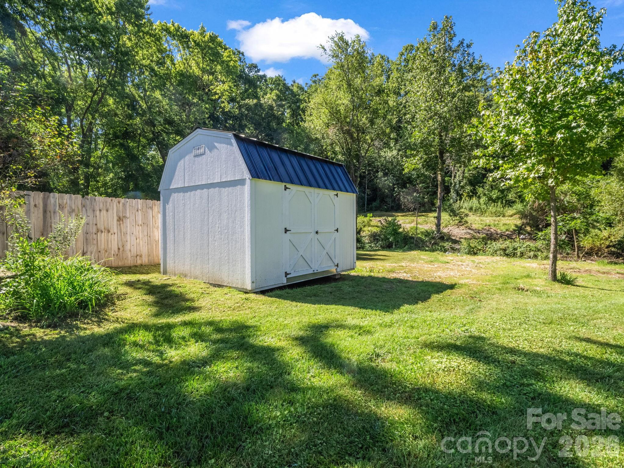204 Jeff Street — Hendersonville