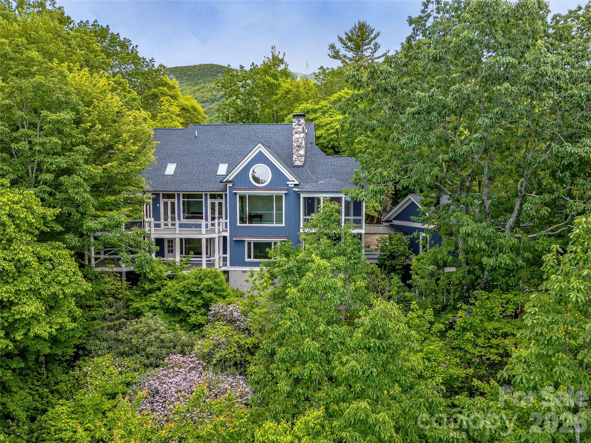 251 Toxaway Court — Lake Toxaway