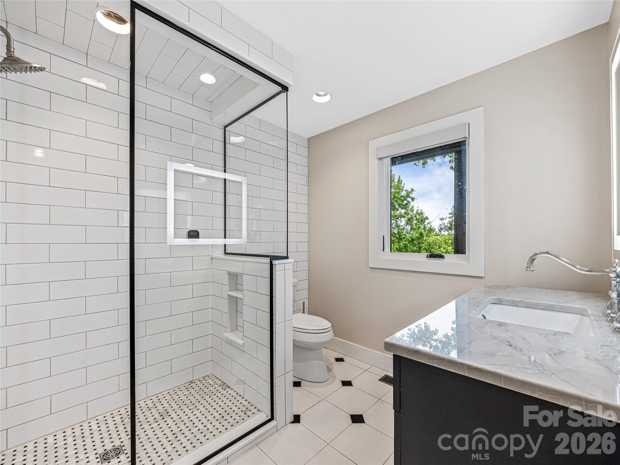 251 Toxaway Court — Lake Toxaway