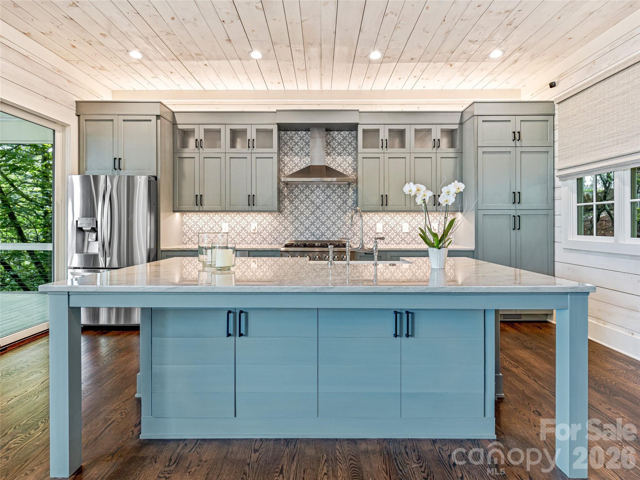 251 Toxaway Court — Lake Toxaway