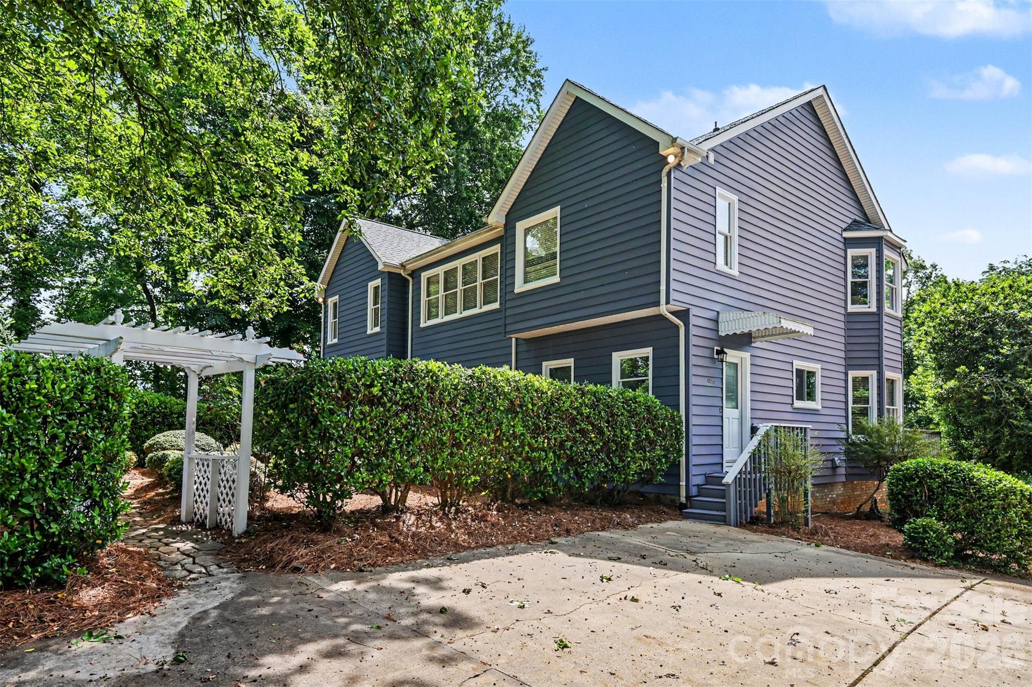 6620 Amos Smith Road — Charlotte