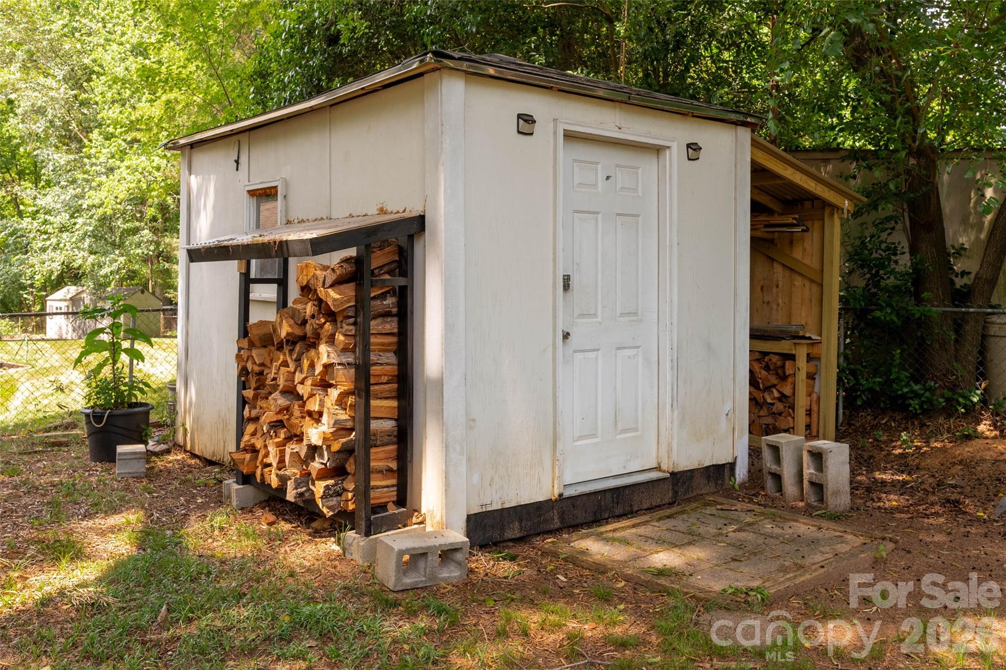 4300 Dowling Drive — Charlotte