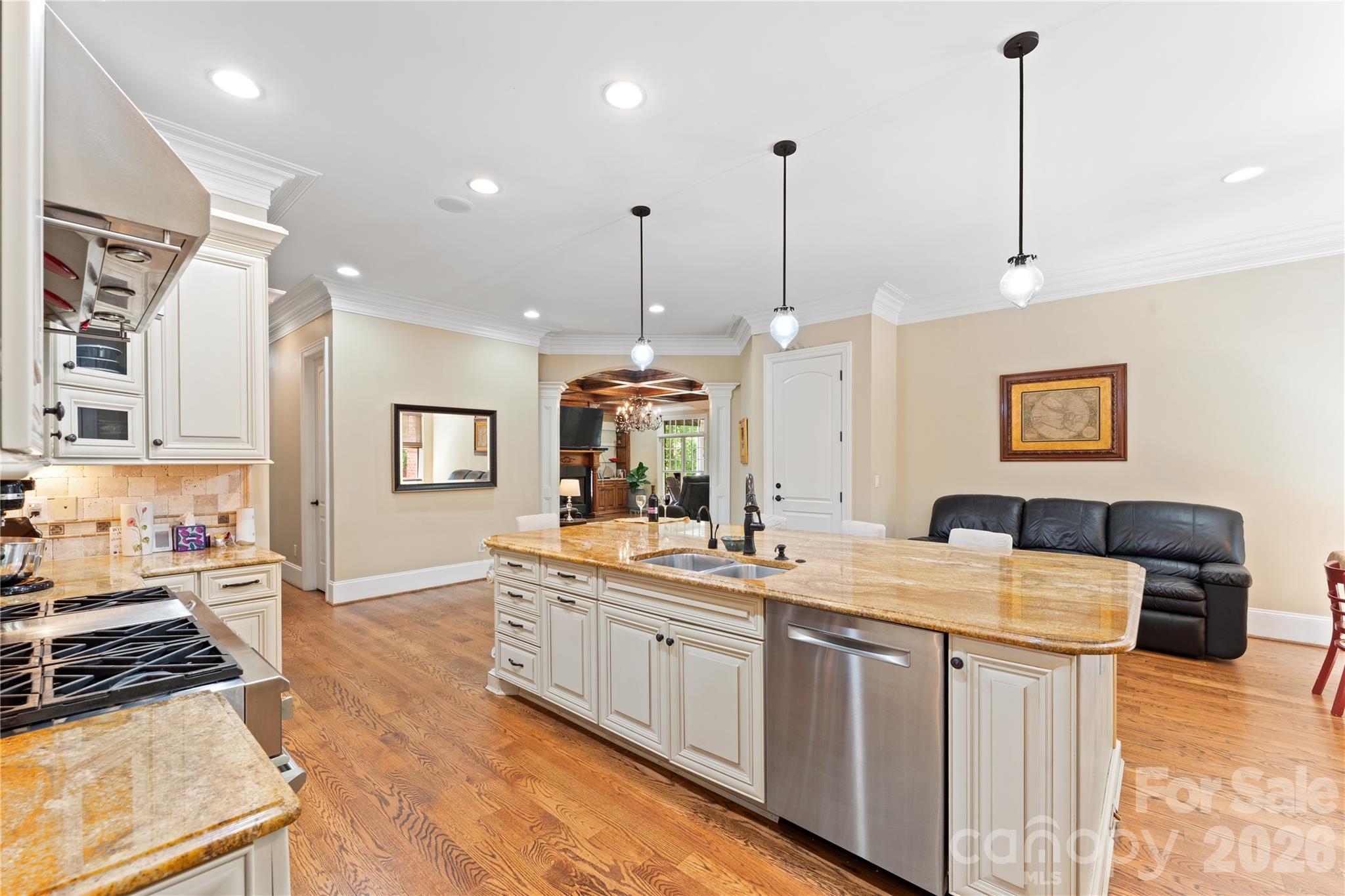5511 Carmel Road — Charlotte