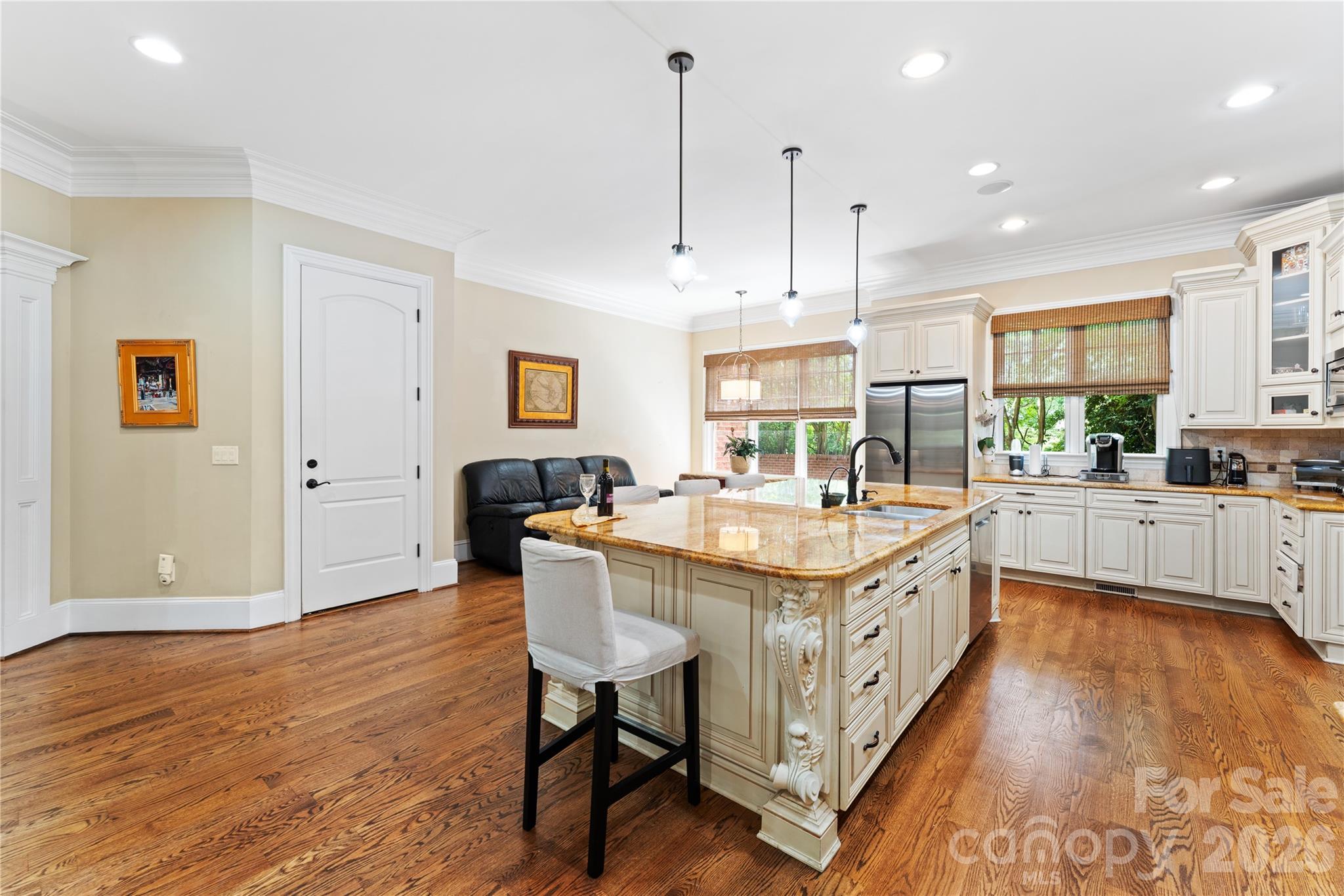 5511 Carmel Road — Charlotte