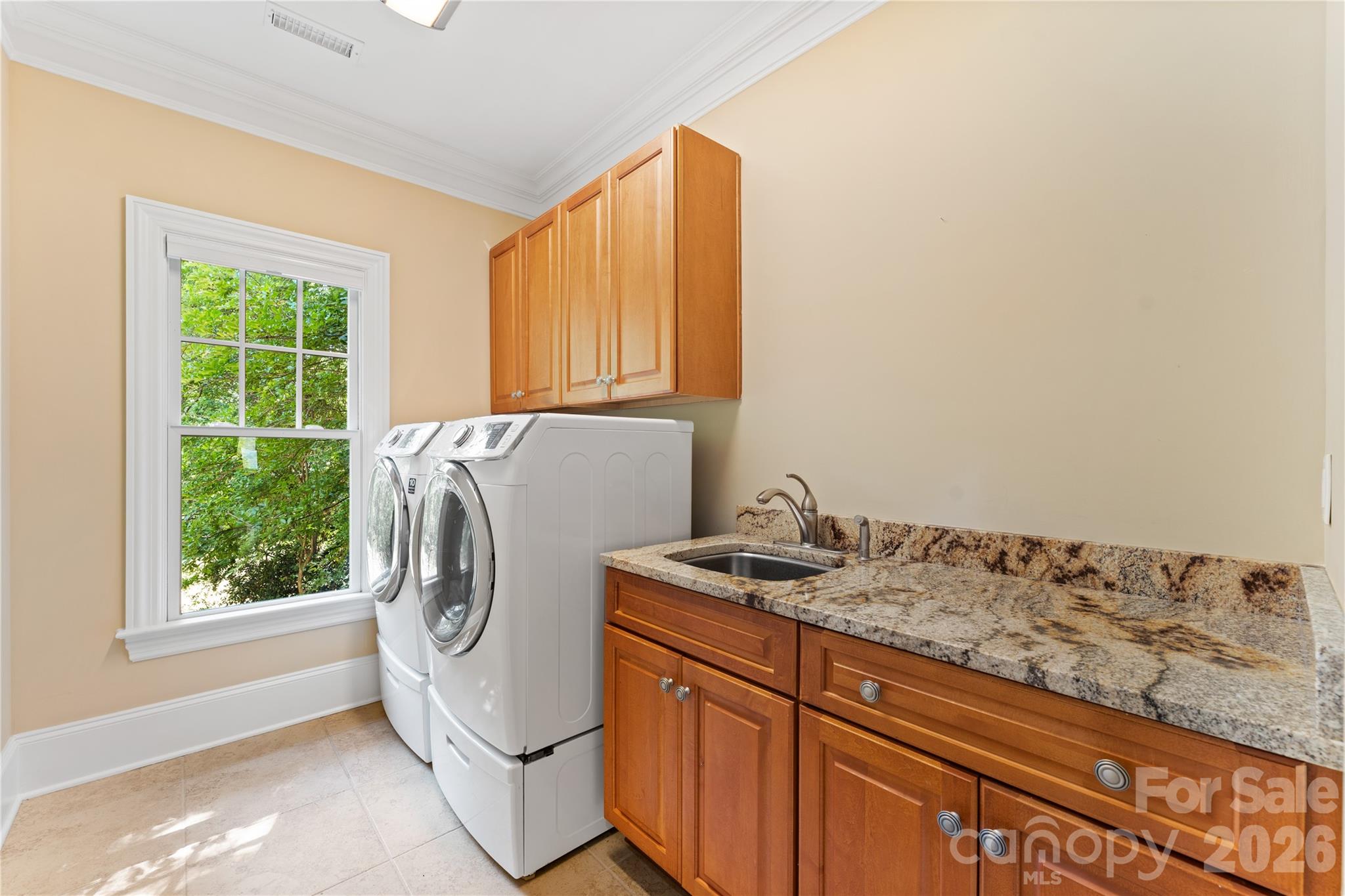 5511 Carmel Road — Charlotte